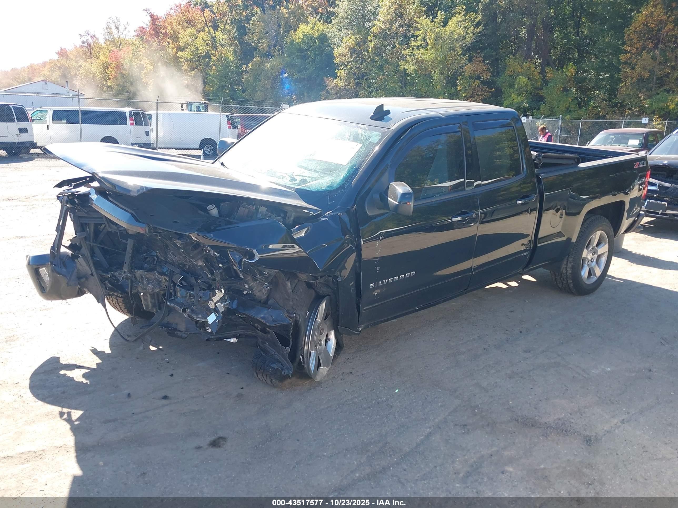 CHEVROLET SILVERADO image 2