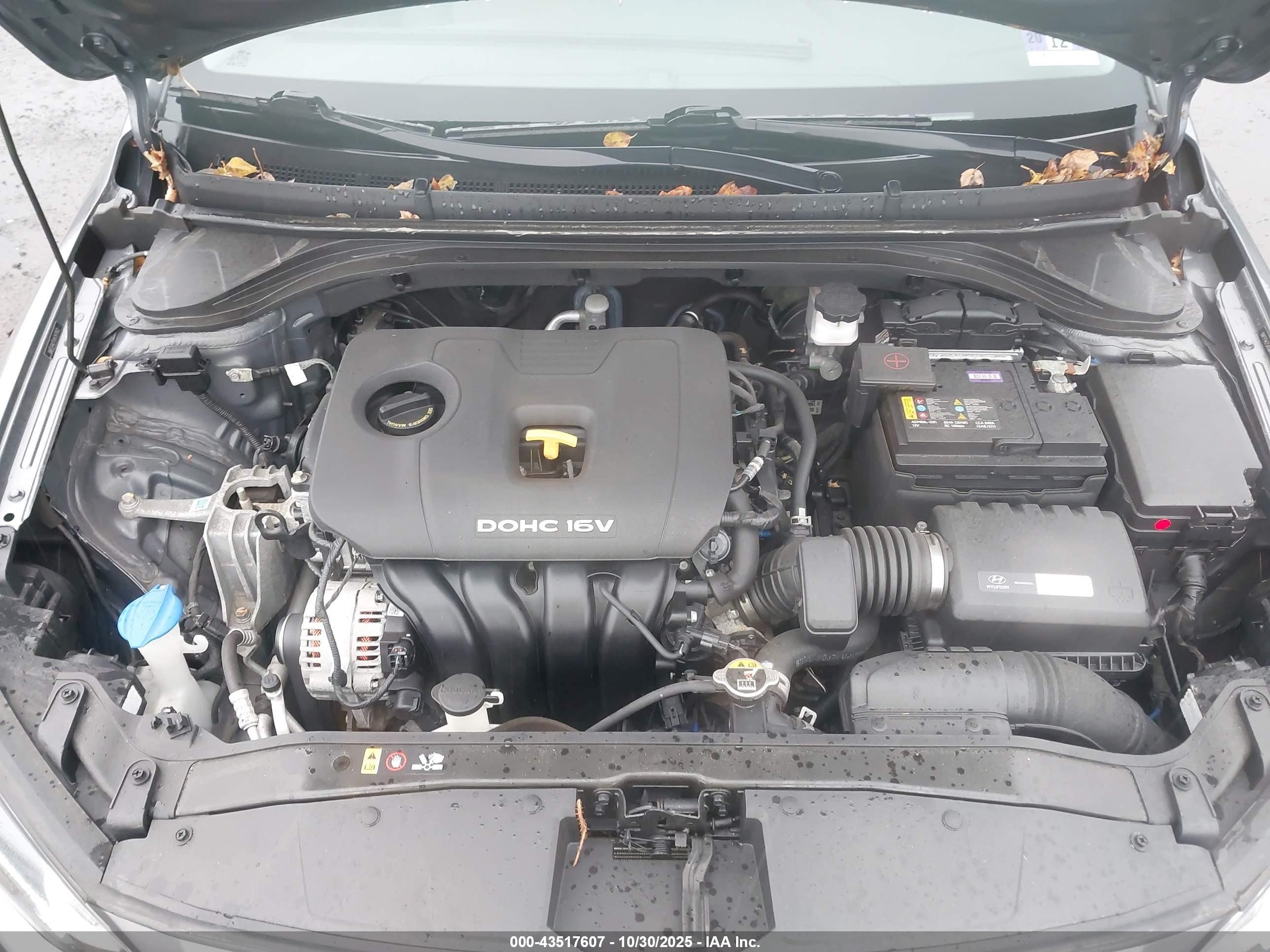 HYUNDAI ELANTRA image 10