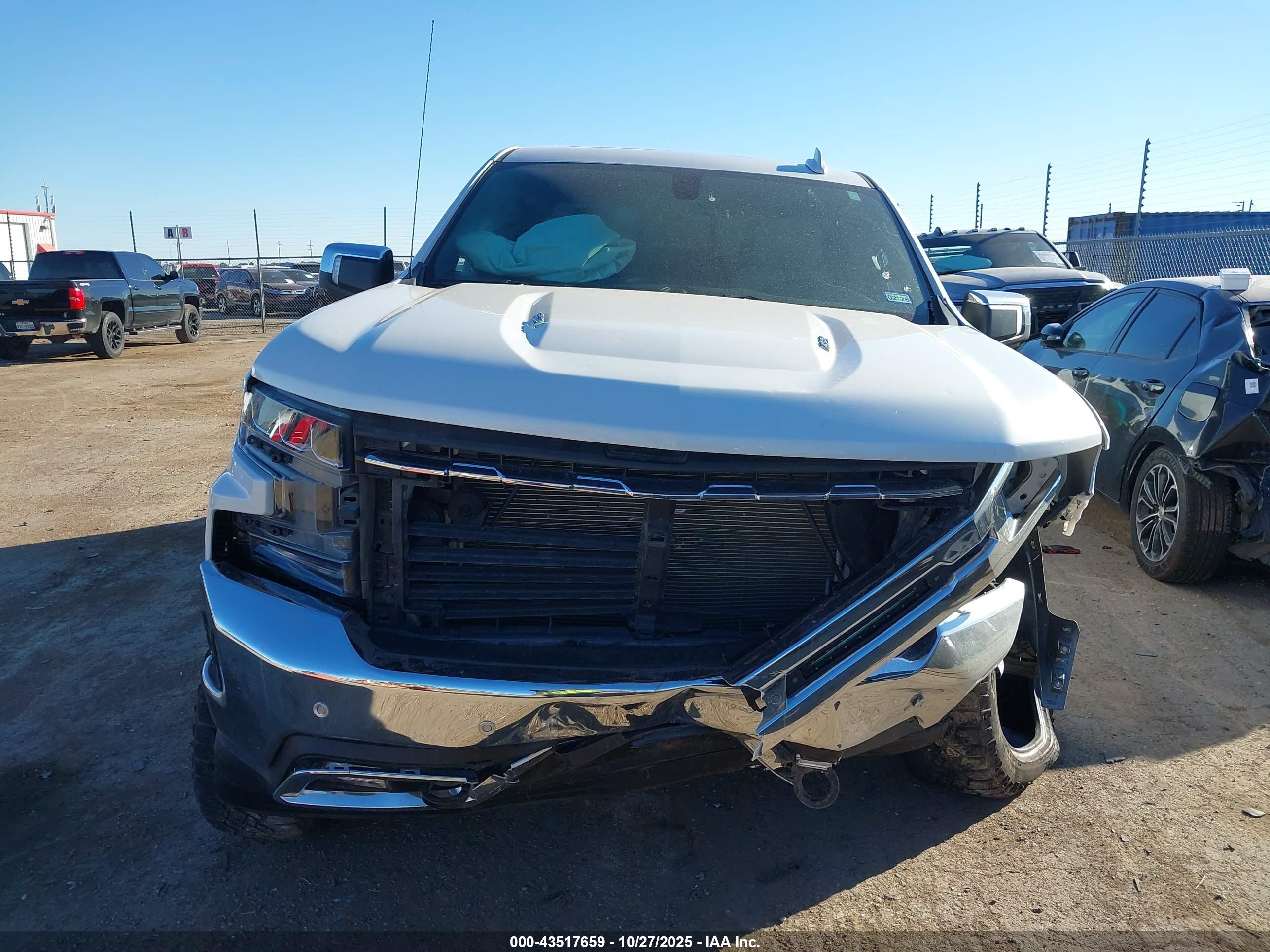 CHEVROLET SILVERADO image 6