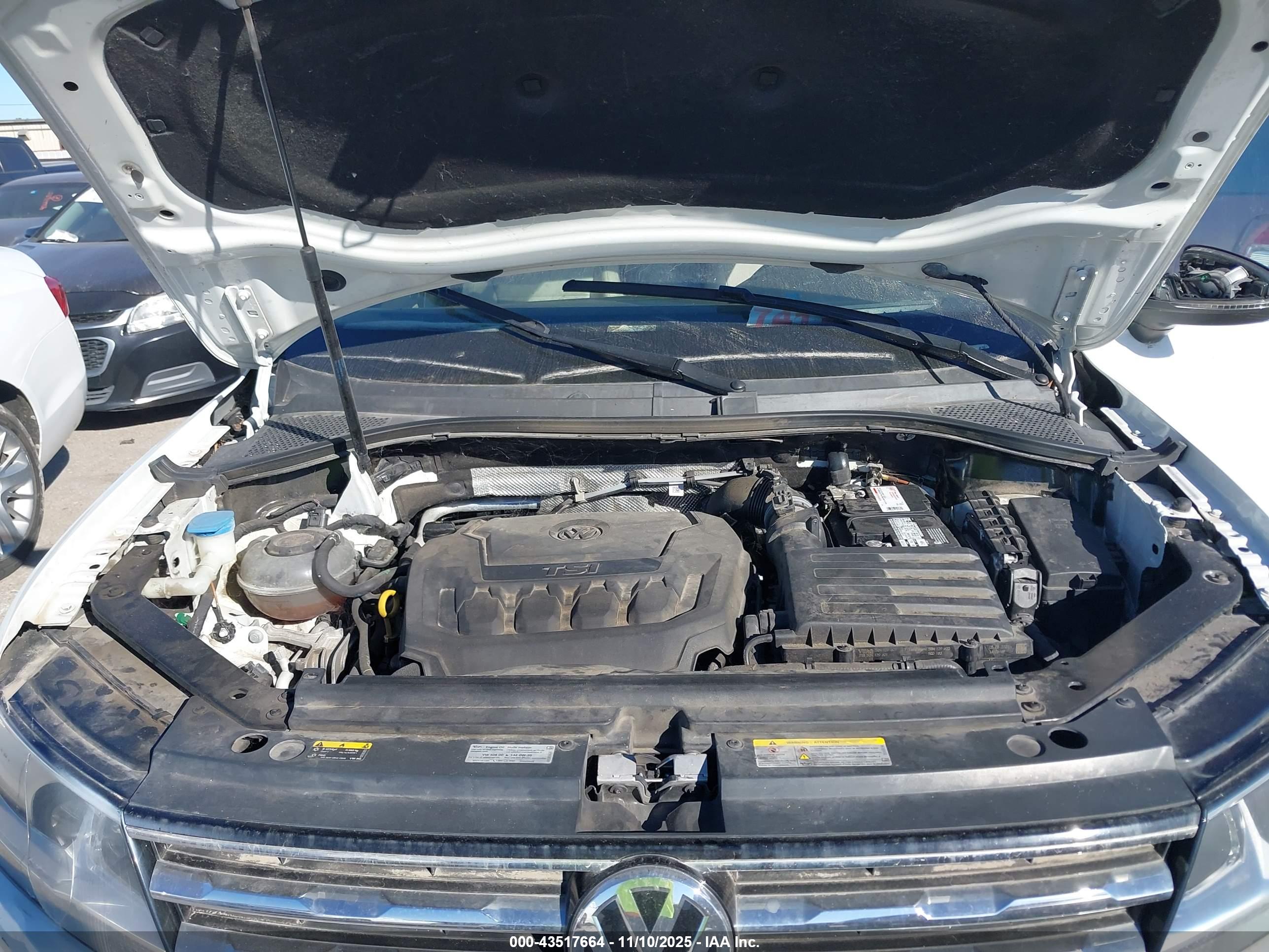 VOLKSWAGEN TIGUAN image 10