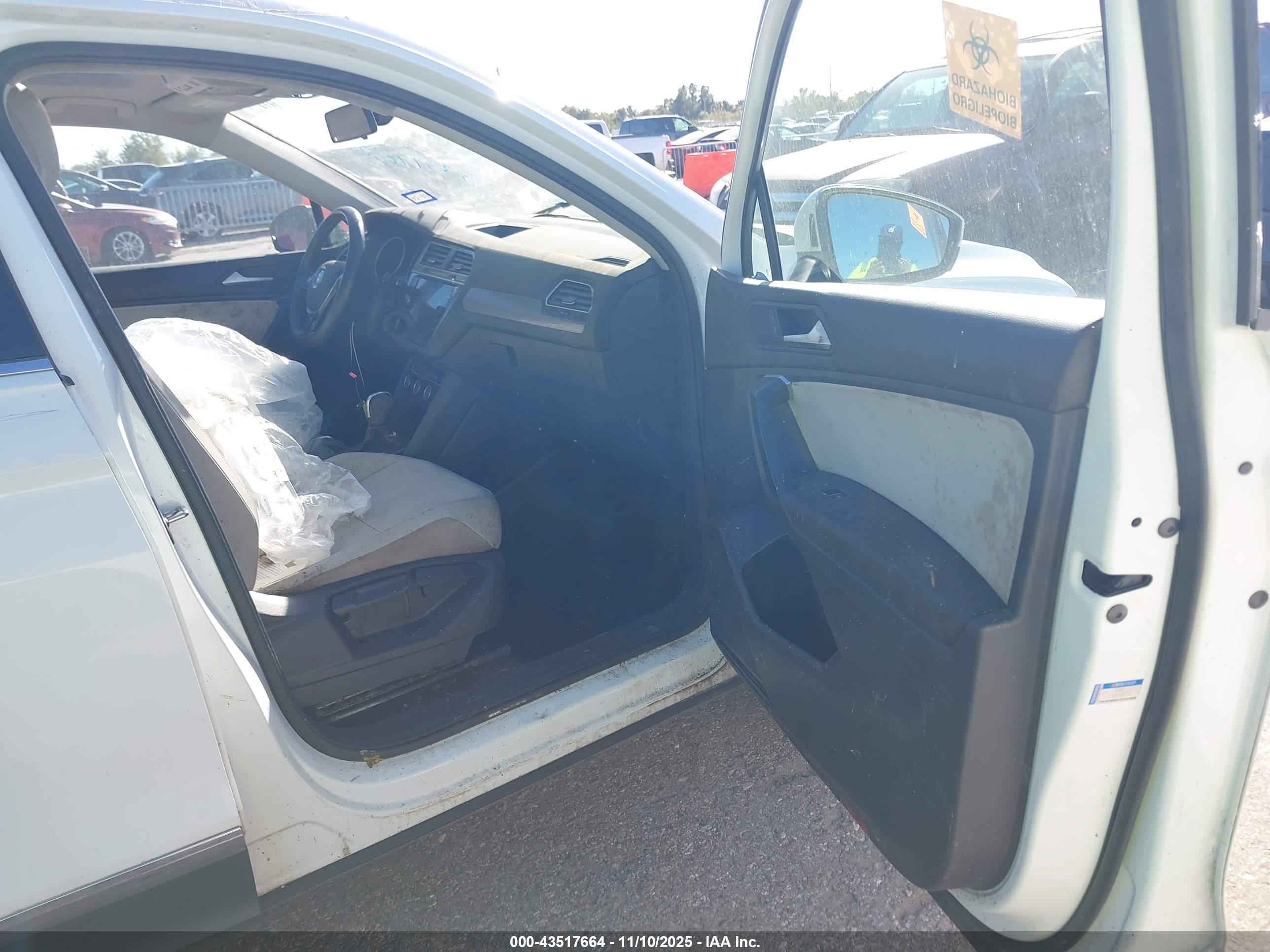 VOLKSWAGEN TIGUAN image 5