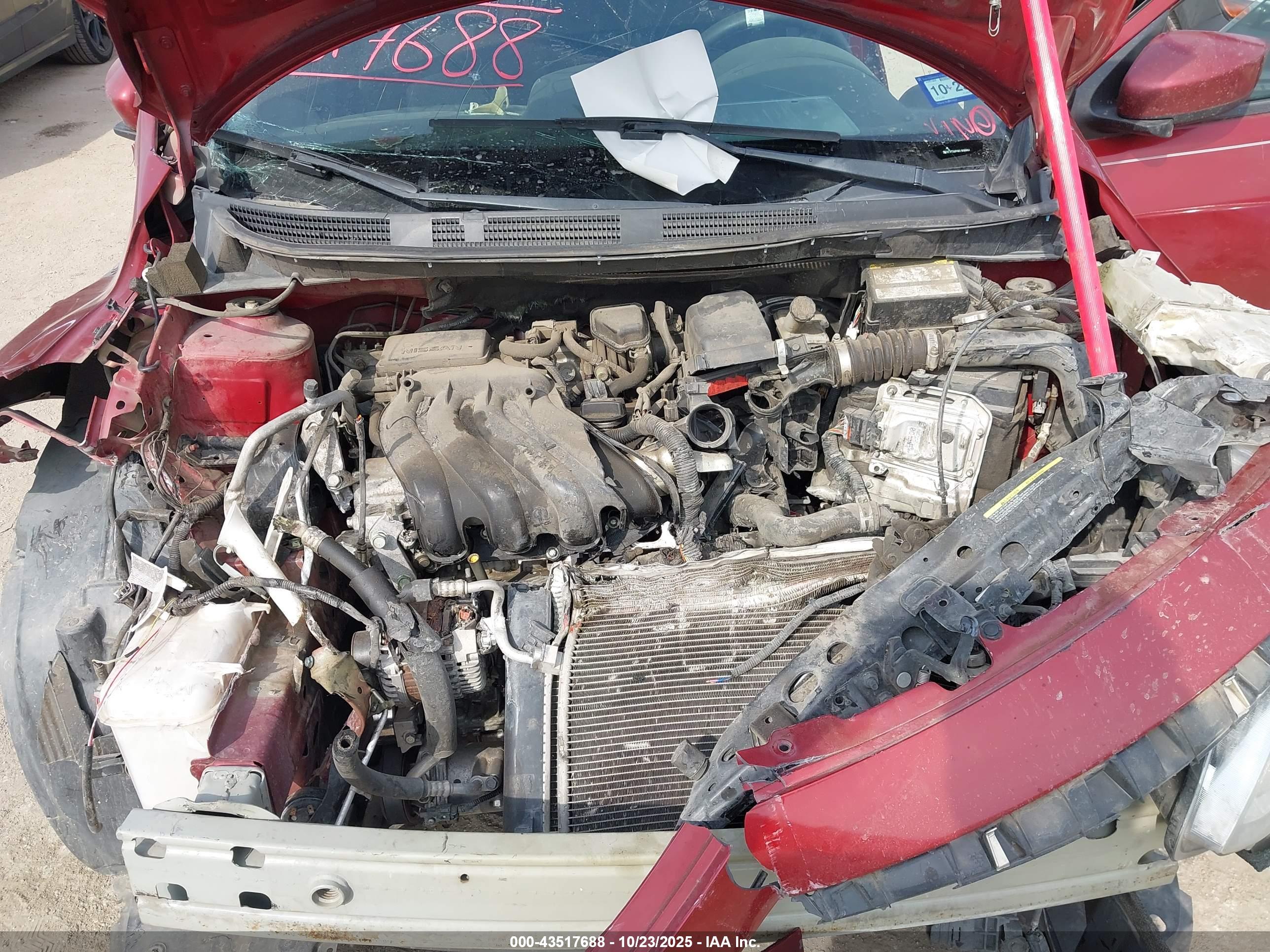 NISSAN VERSA image 10
