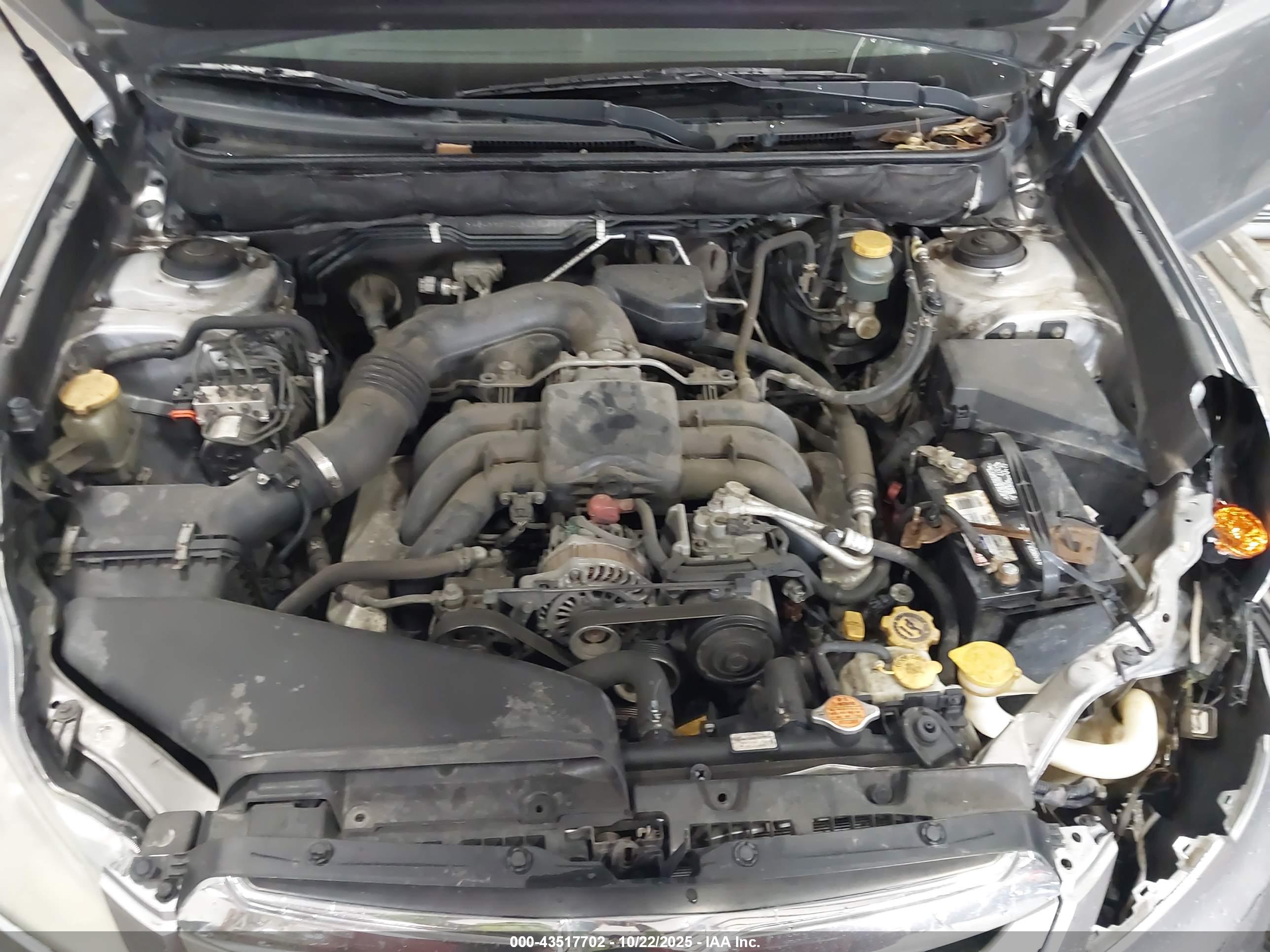 SUBARU OUTBACK image 10