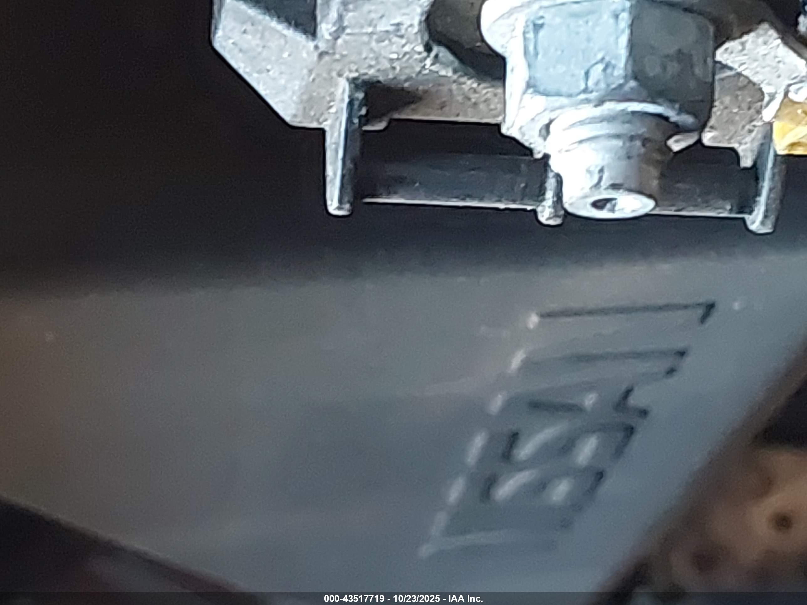 NISSAN ROGUE image 10