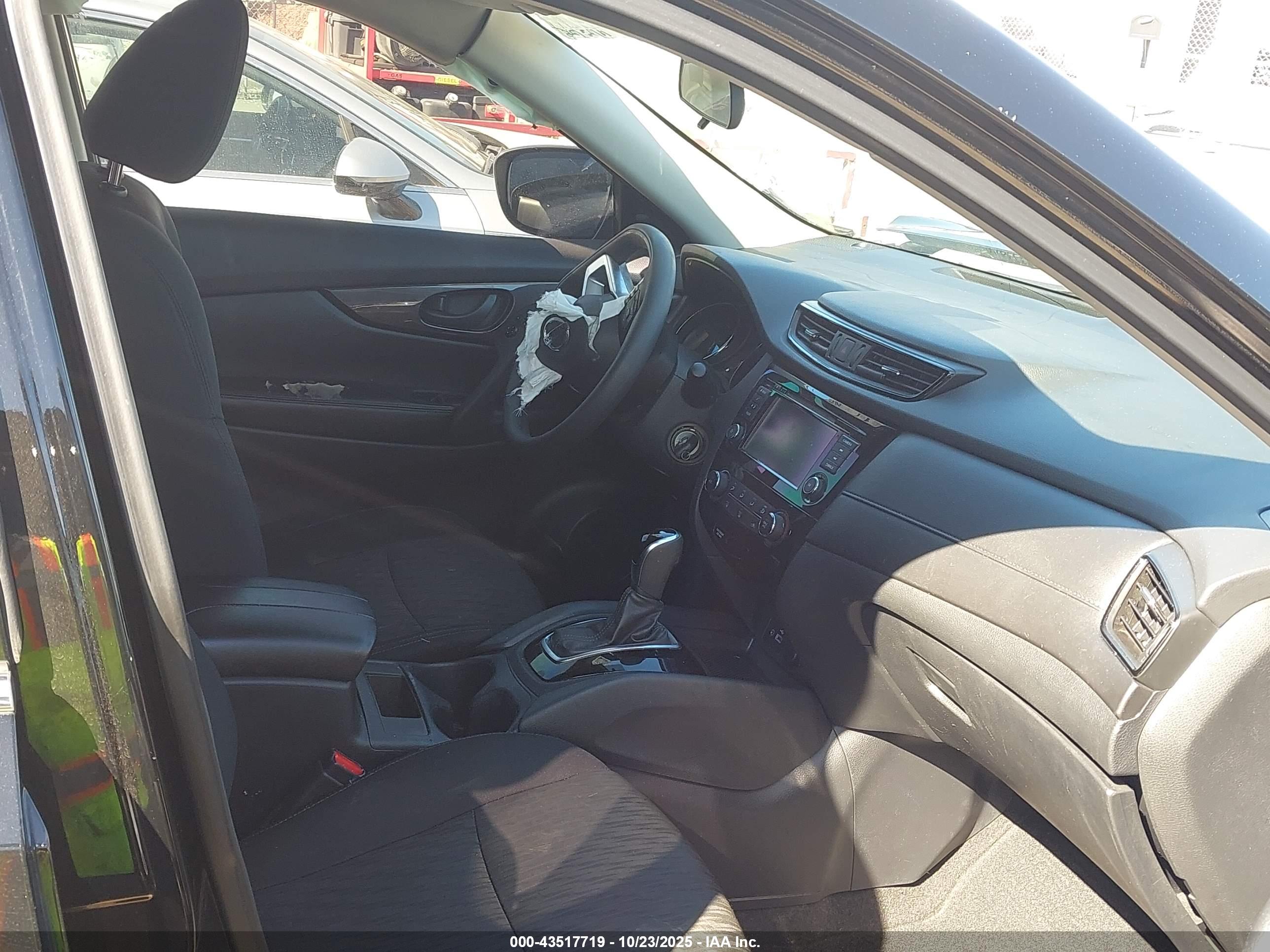 NISSAN ROGUE image 5