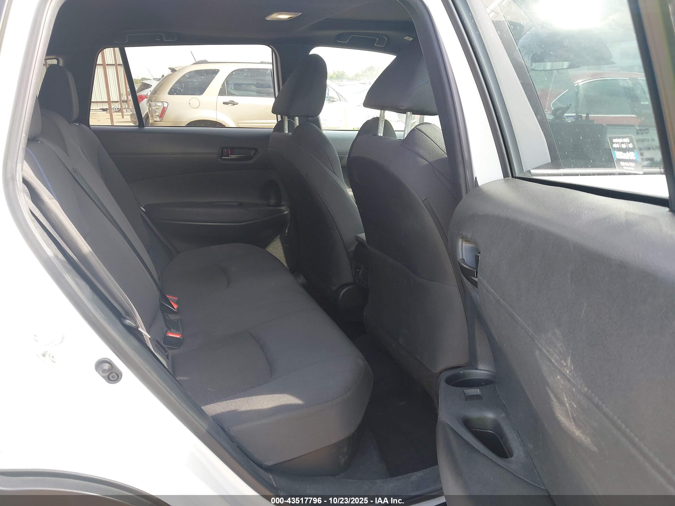 TOYOTA COROLLA image 8