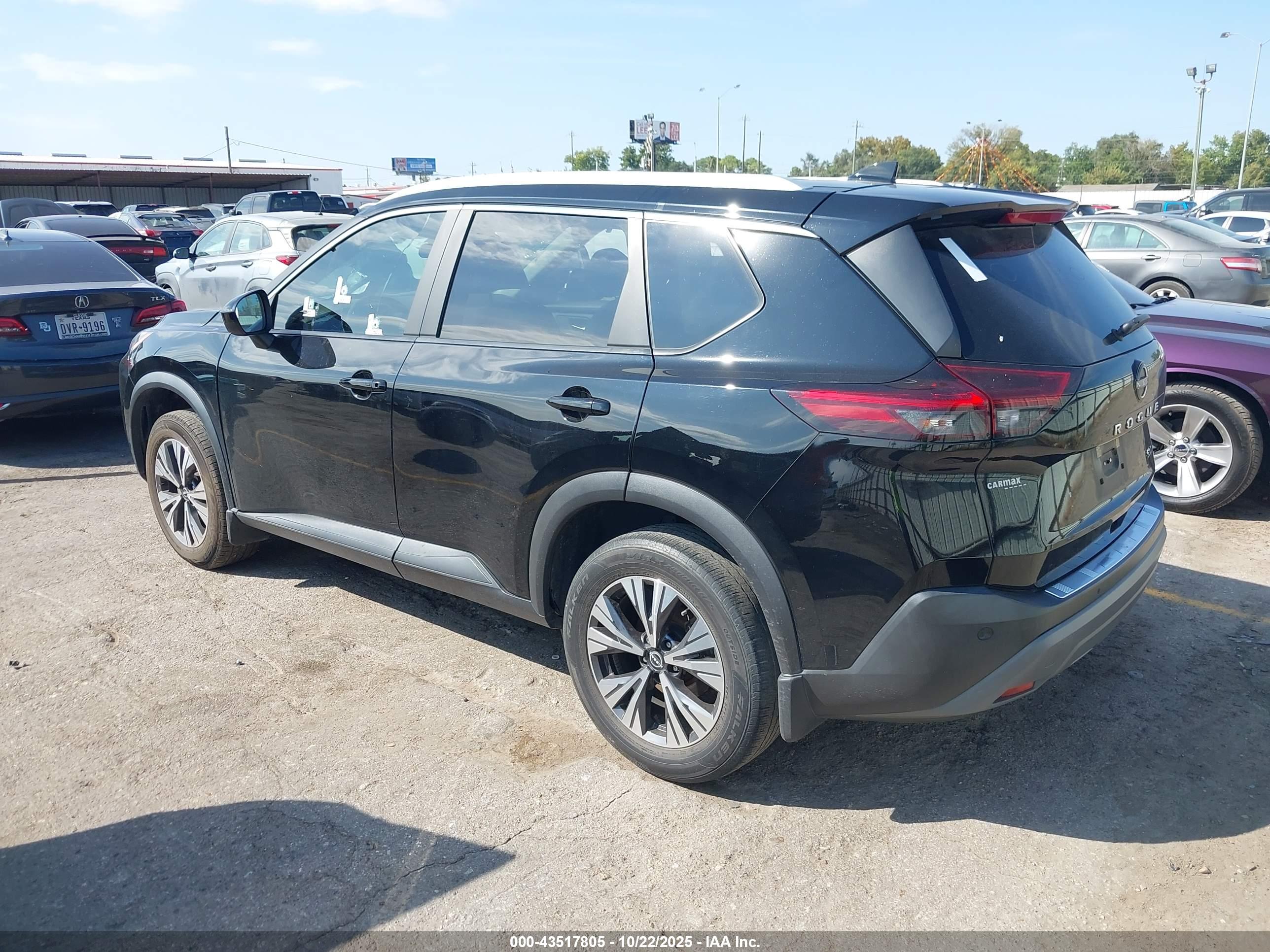 NISSAN ROGUE image 3