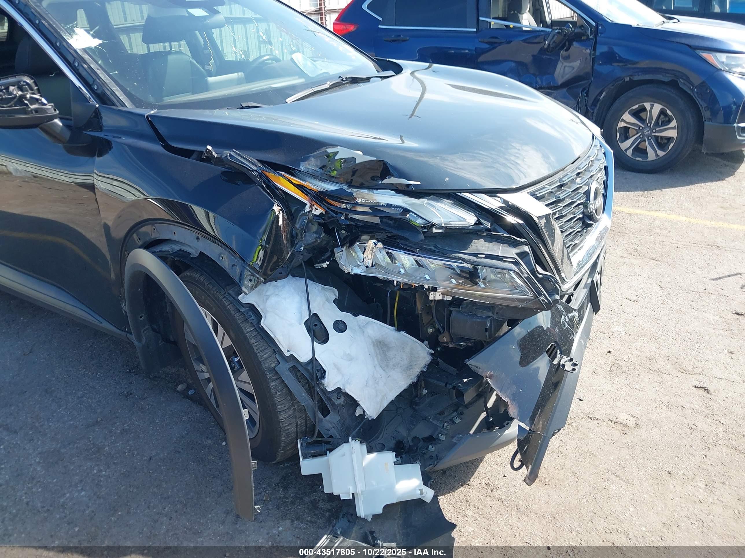 NISSAN ROGUE image 6