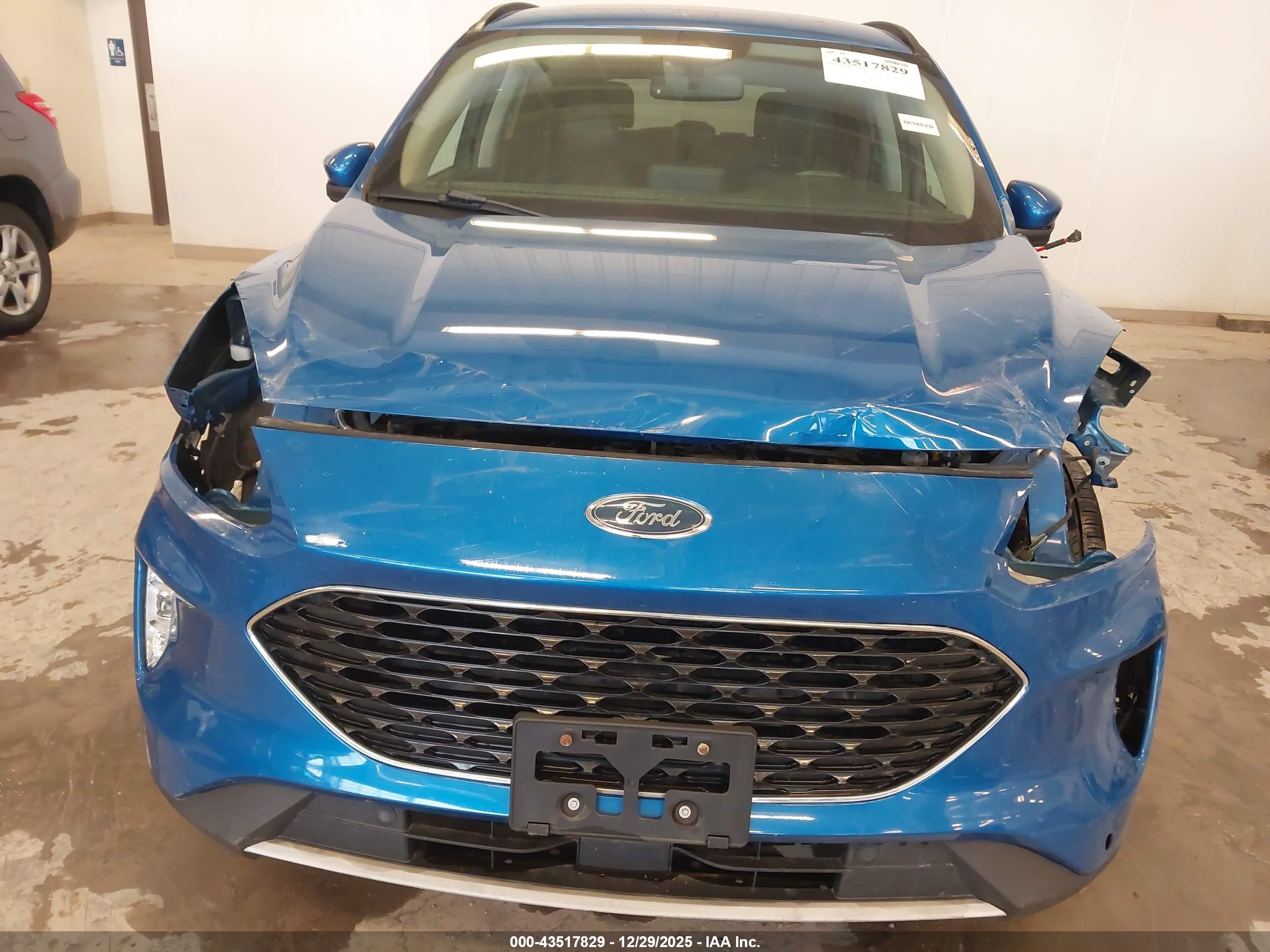 FORD ESCAPE image 6