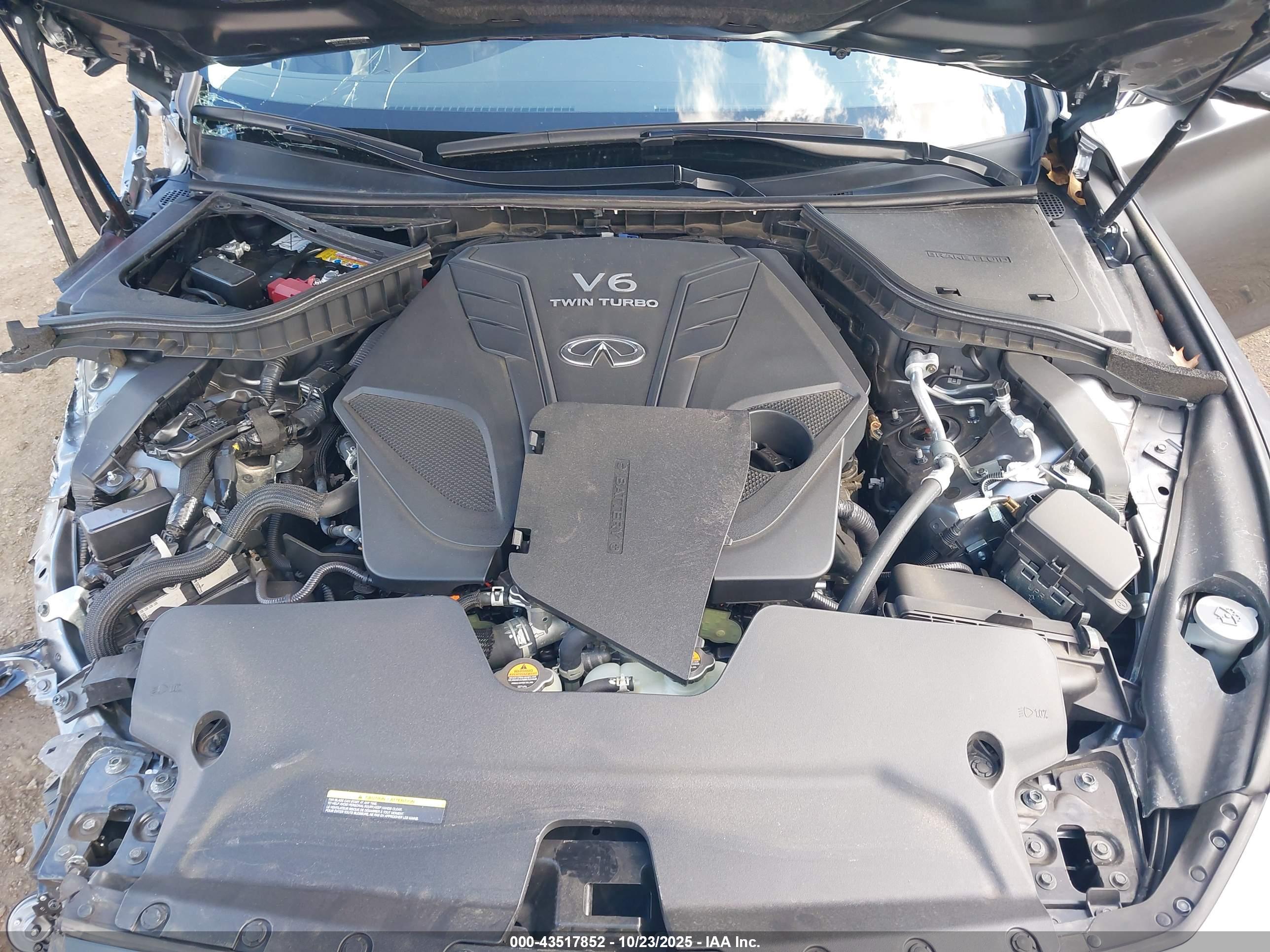 INFINITI Q50 image 10