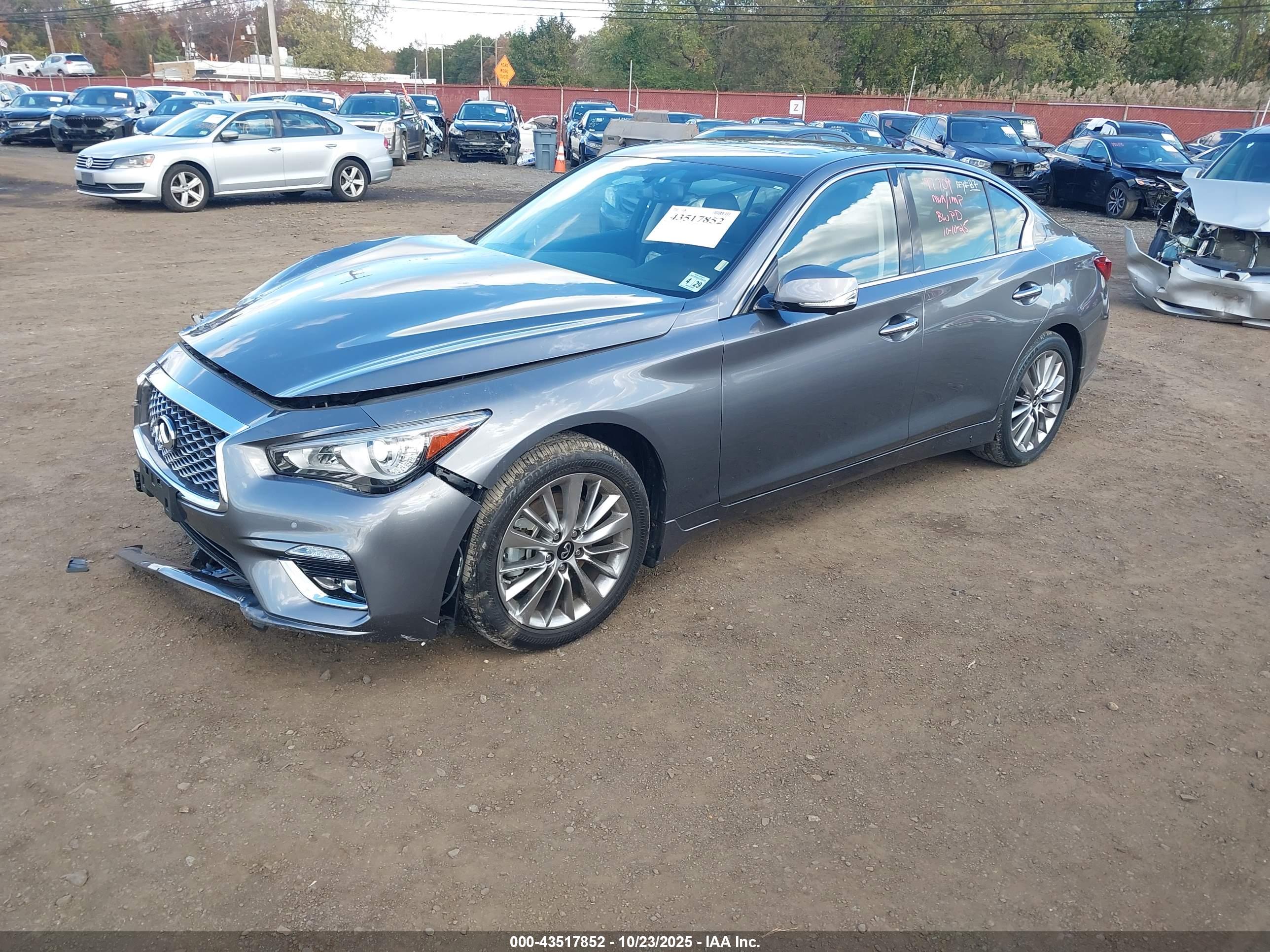 INFINITI Q50 image 2