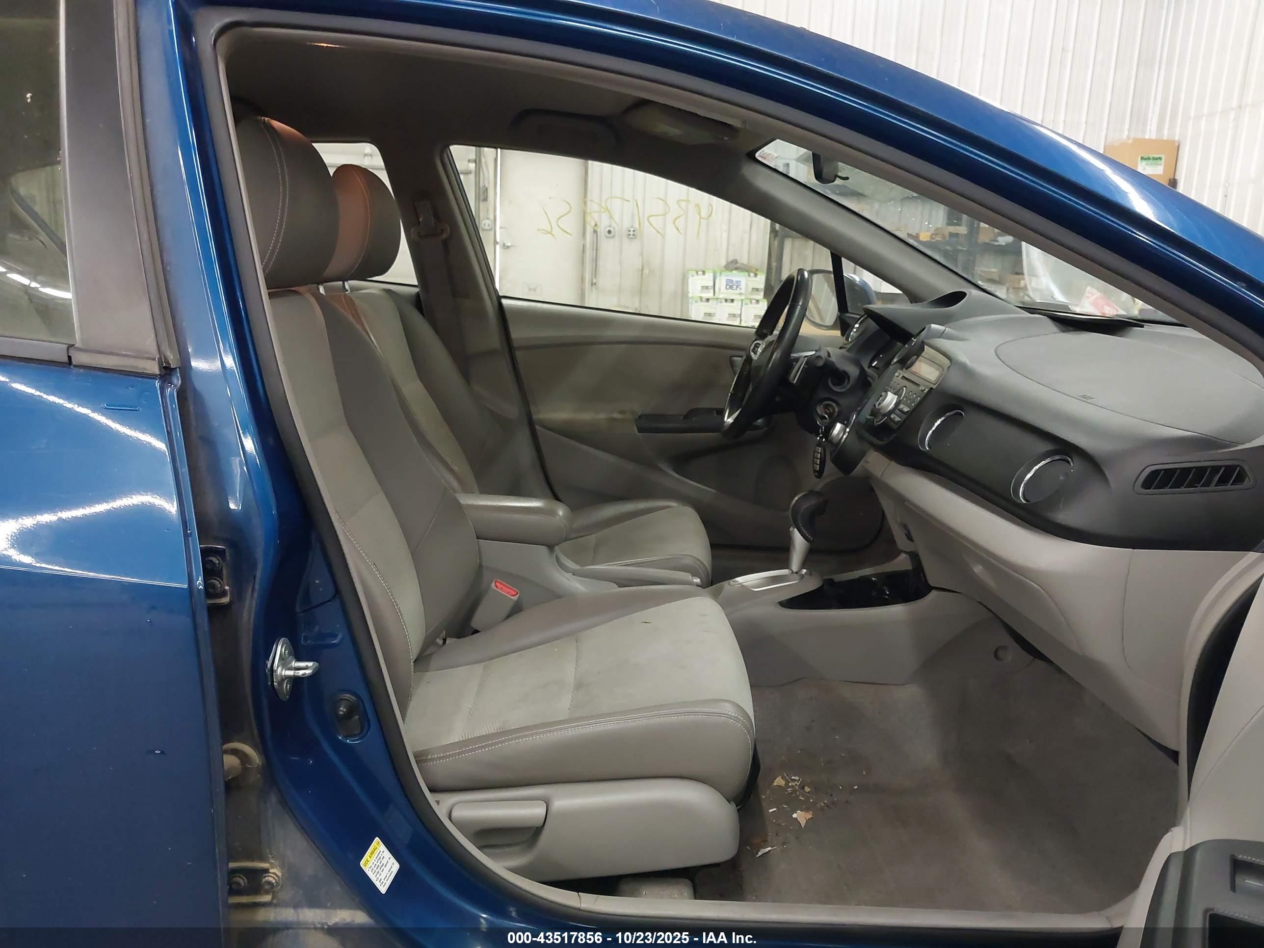 HONDA INSIGHT image 5