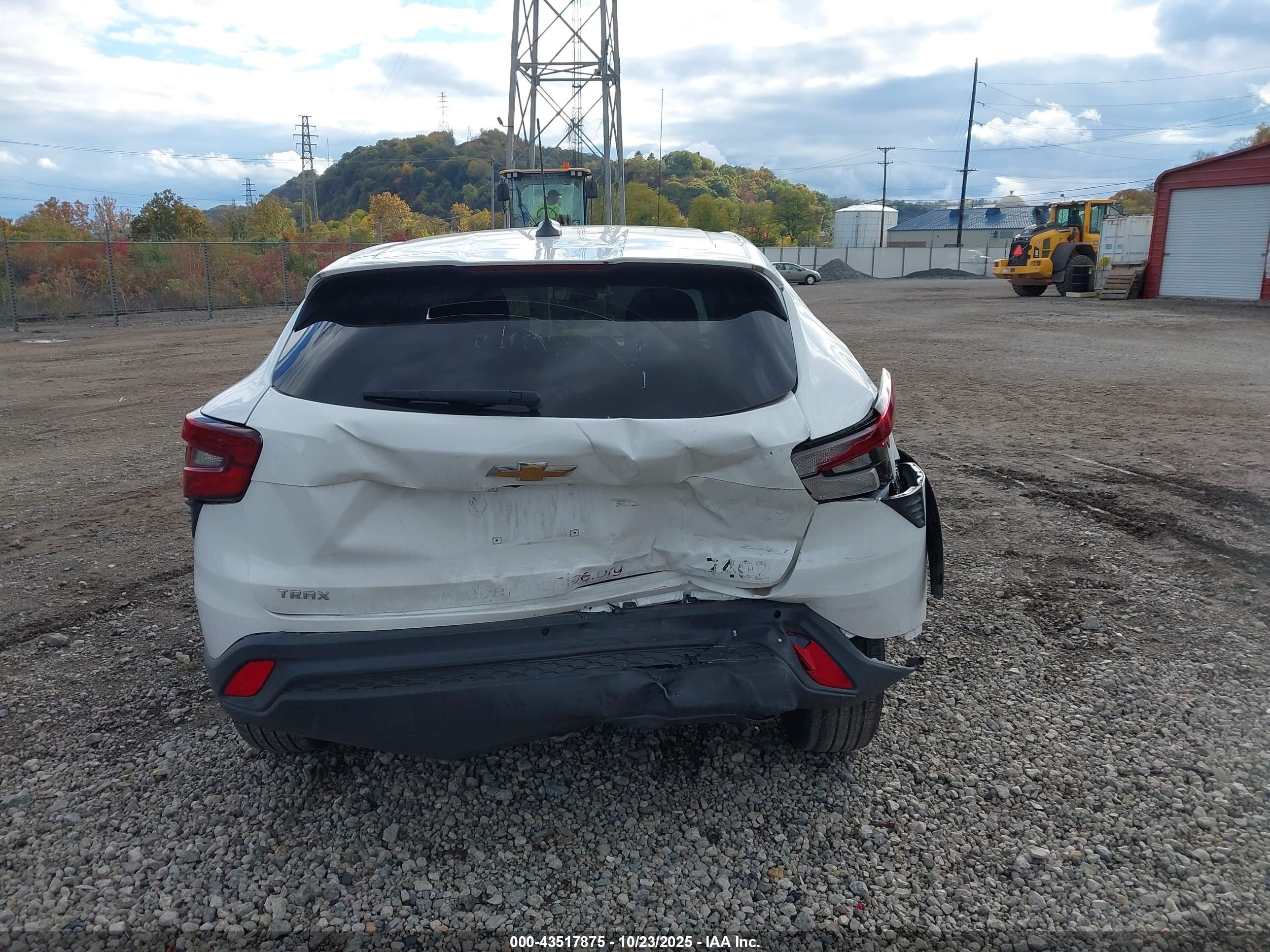 CHEVROLET TRAX image 6