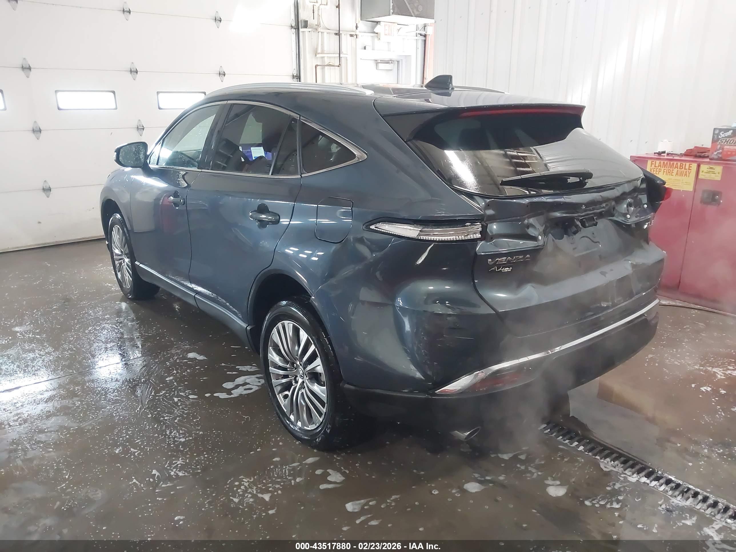 TOYOTA VENZA image 3