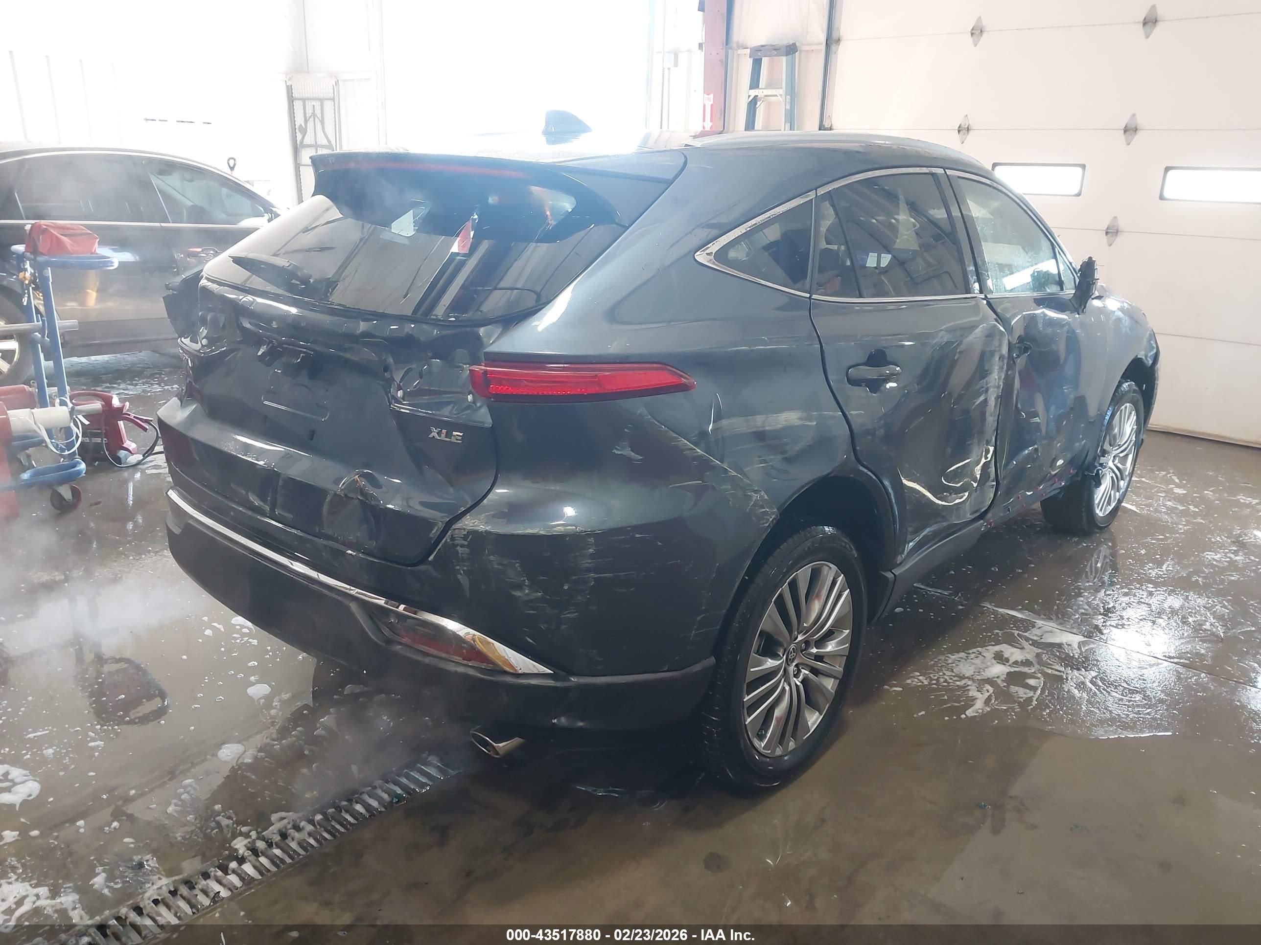 TOYOTA VENZA image 4