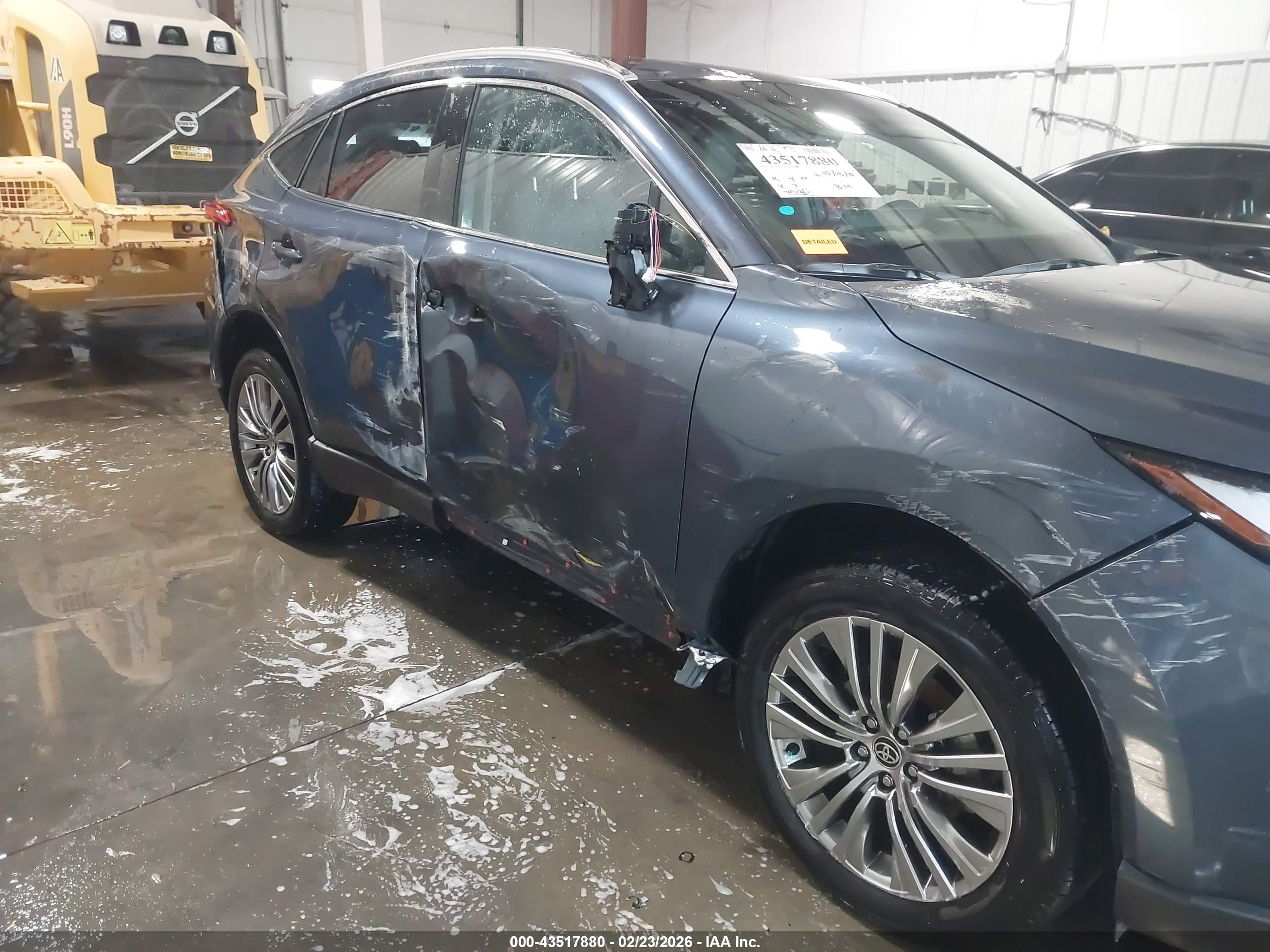 TOYOTA VENZA image 6