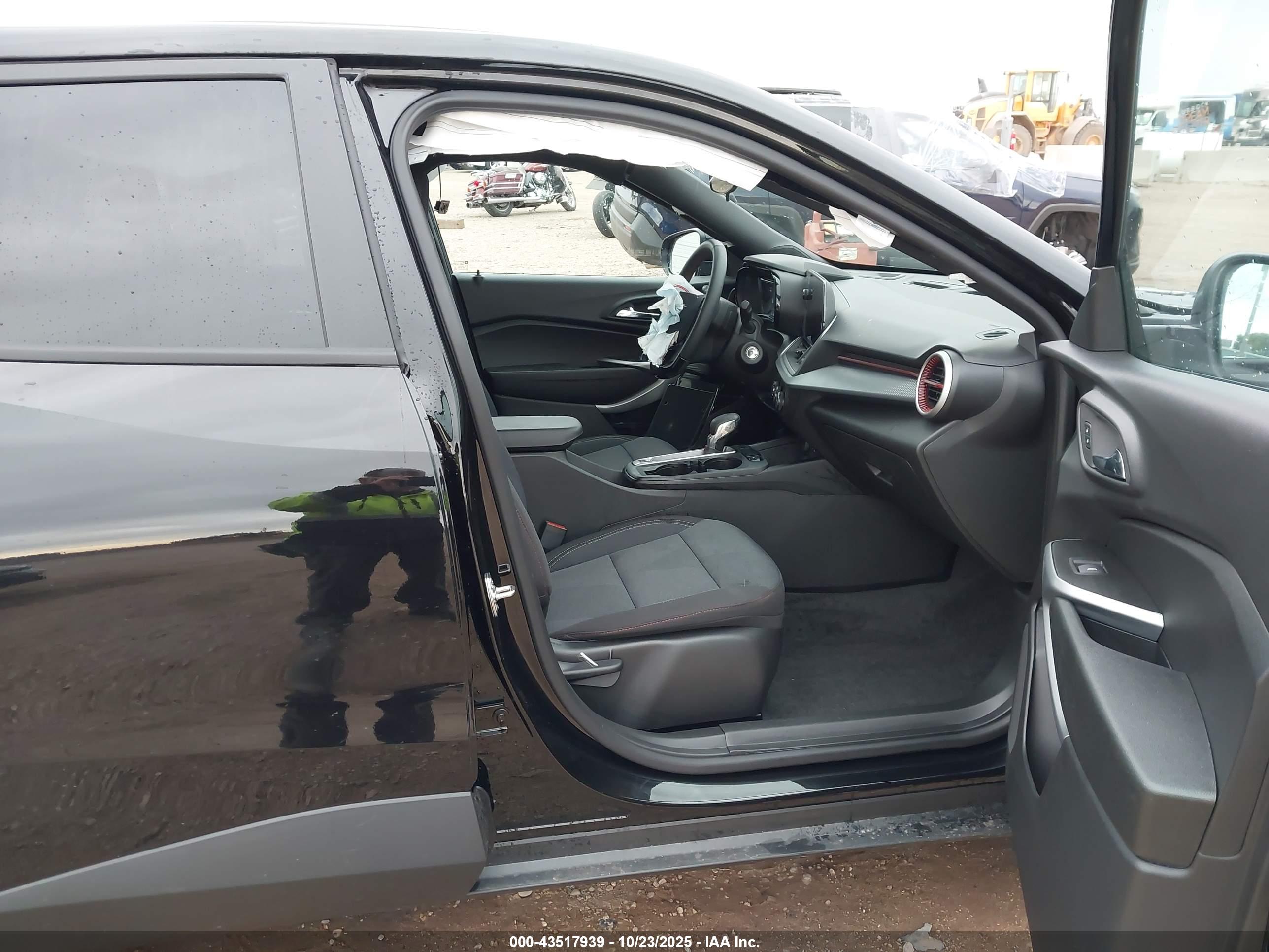 CHEVROLET TRAX image 5