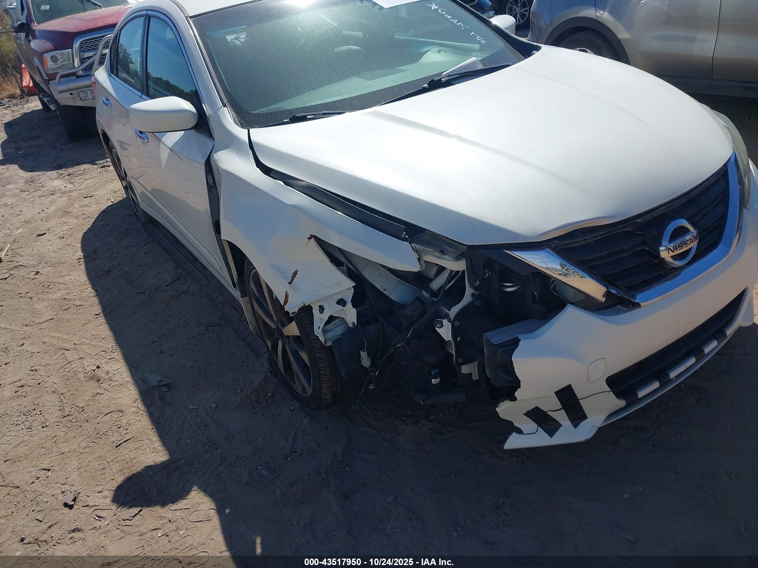 NISSAN ALTIMA image 6