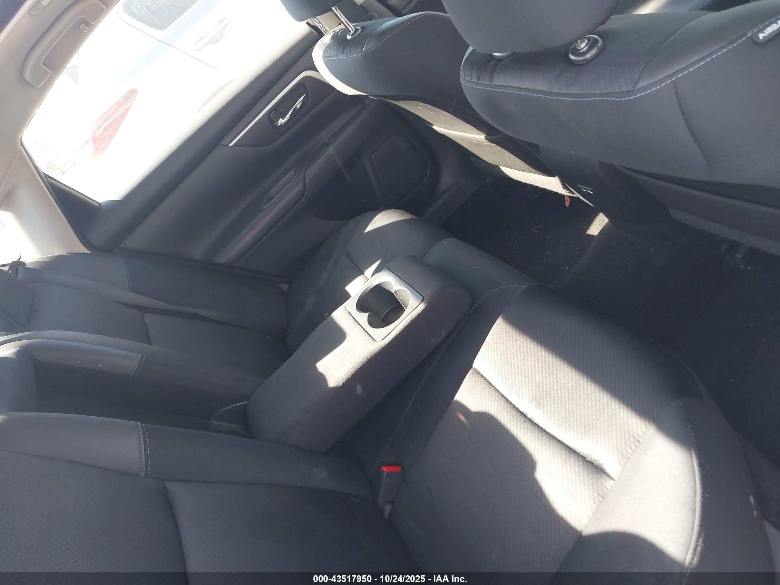 NISSAN ALTIMA image 8