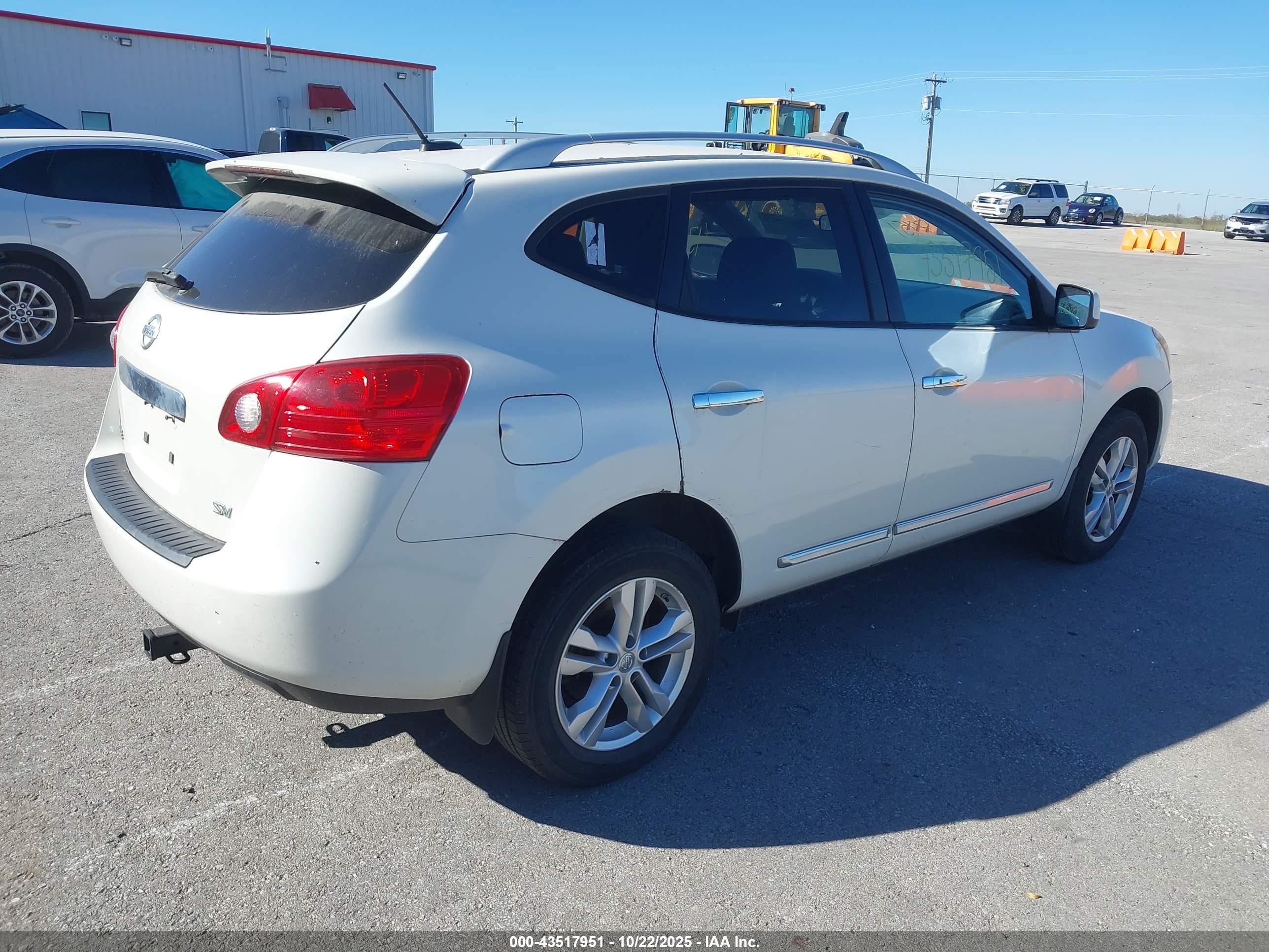 NISSAN ROGUE image 4