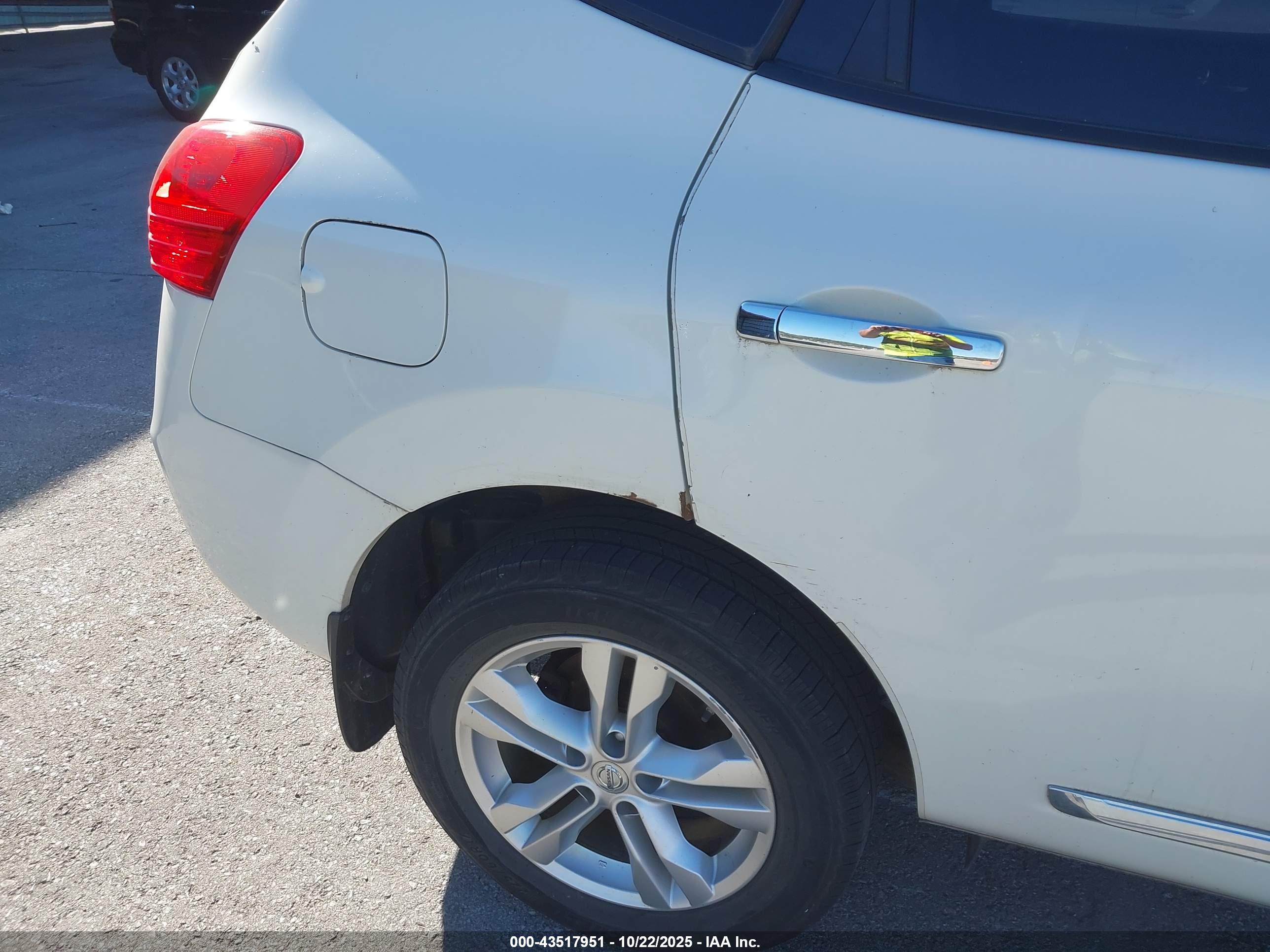 NISSAN ROGUE image 6
