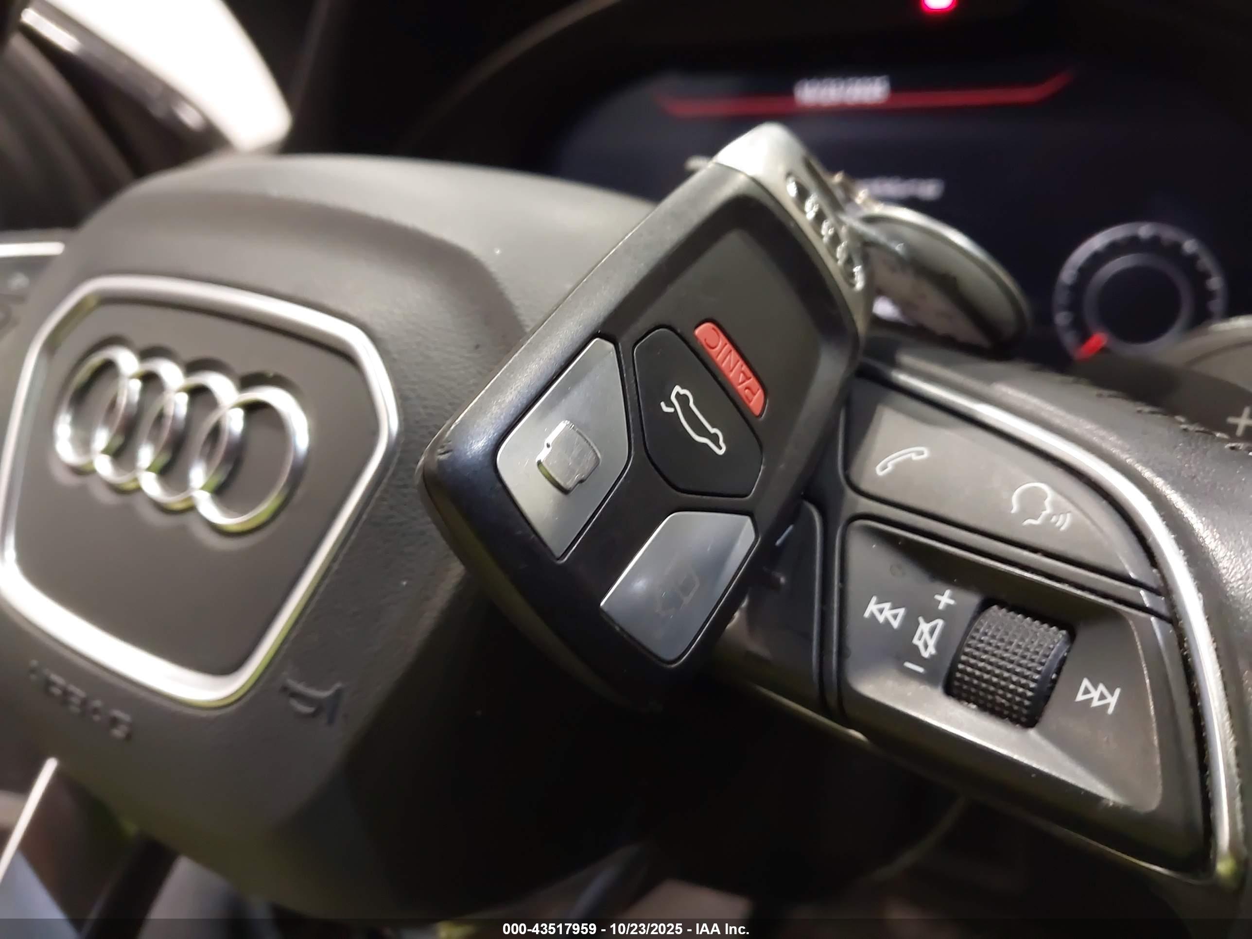 AUDI Q7 image 11