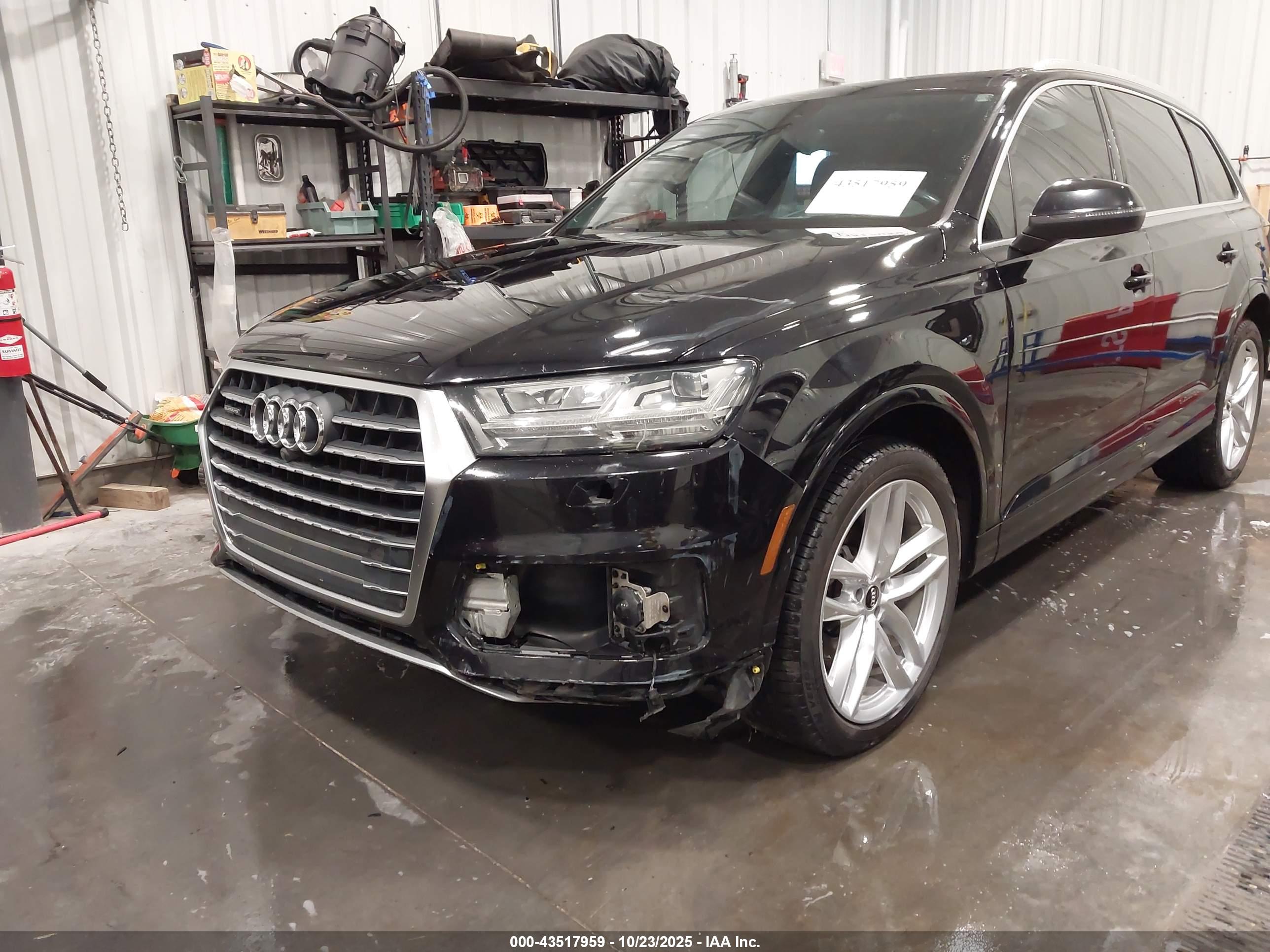 AUDI Q7 image 6
