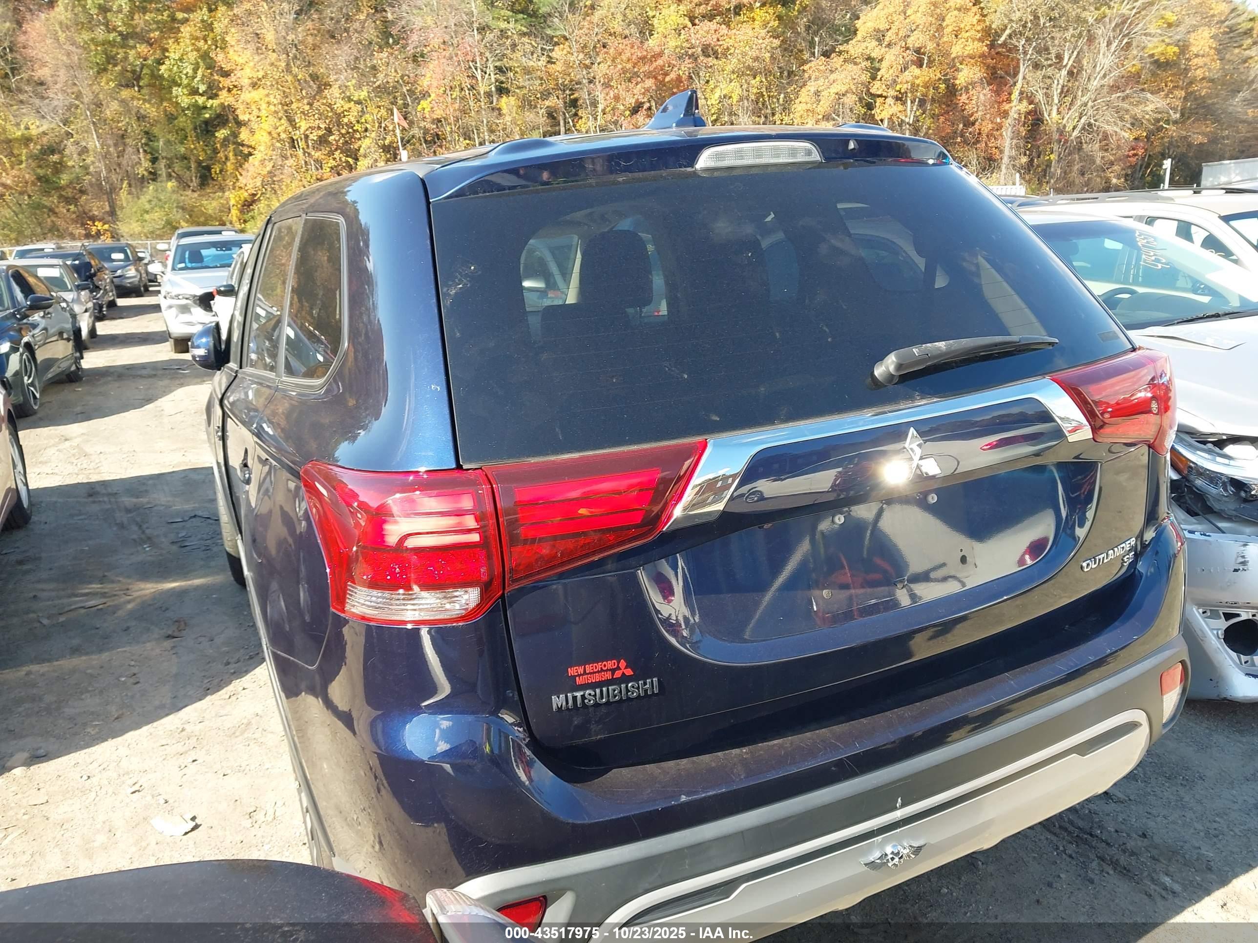 MITSUBISHI OUTLANDER image 3