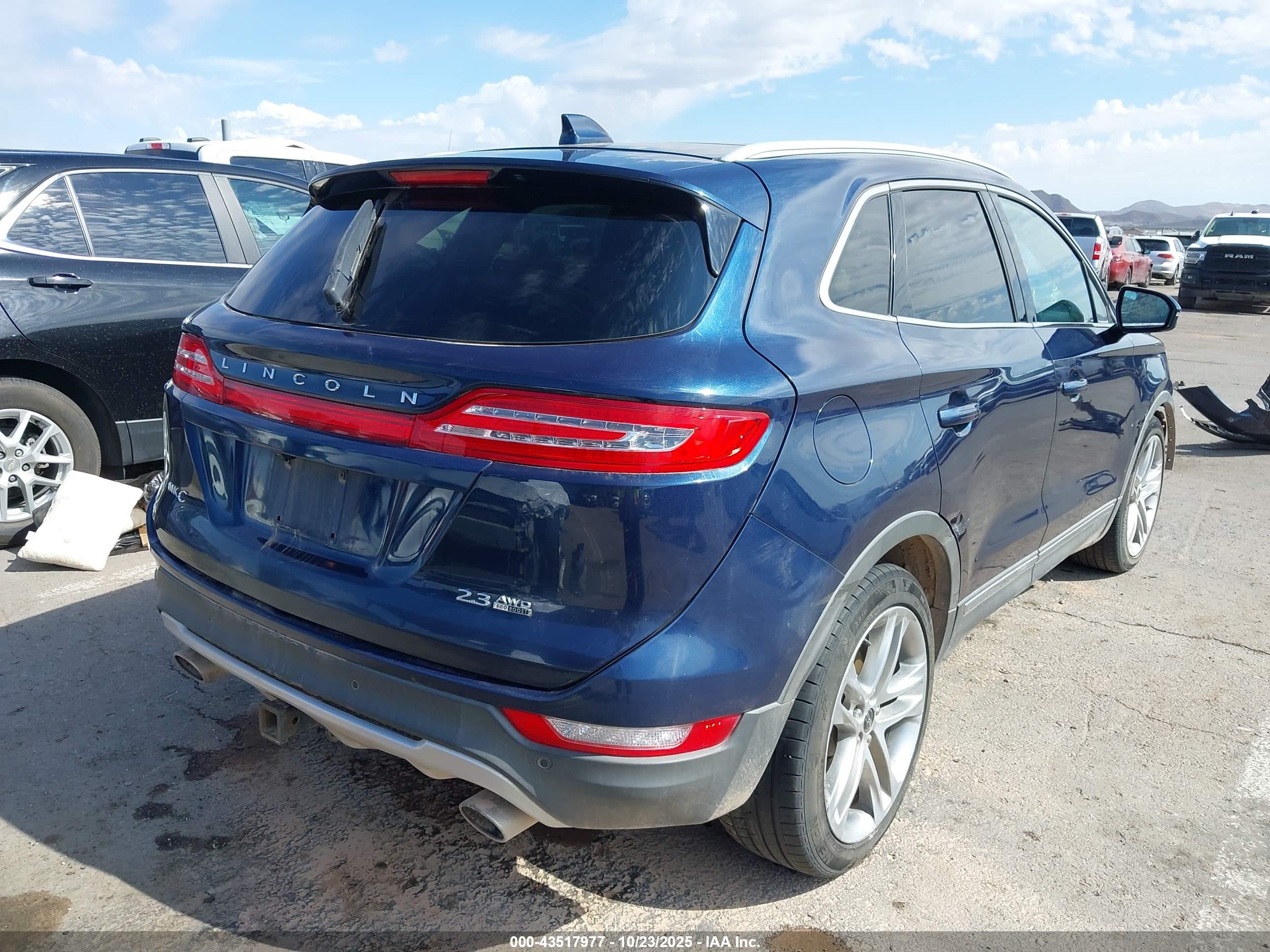 LINCOLN MKC image 4