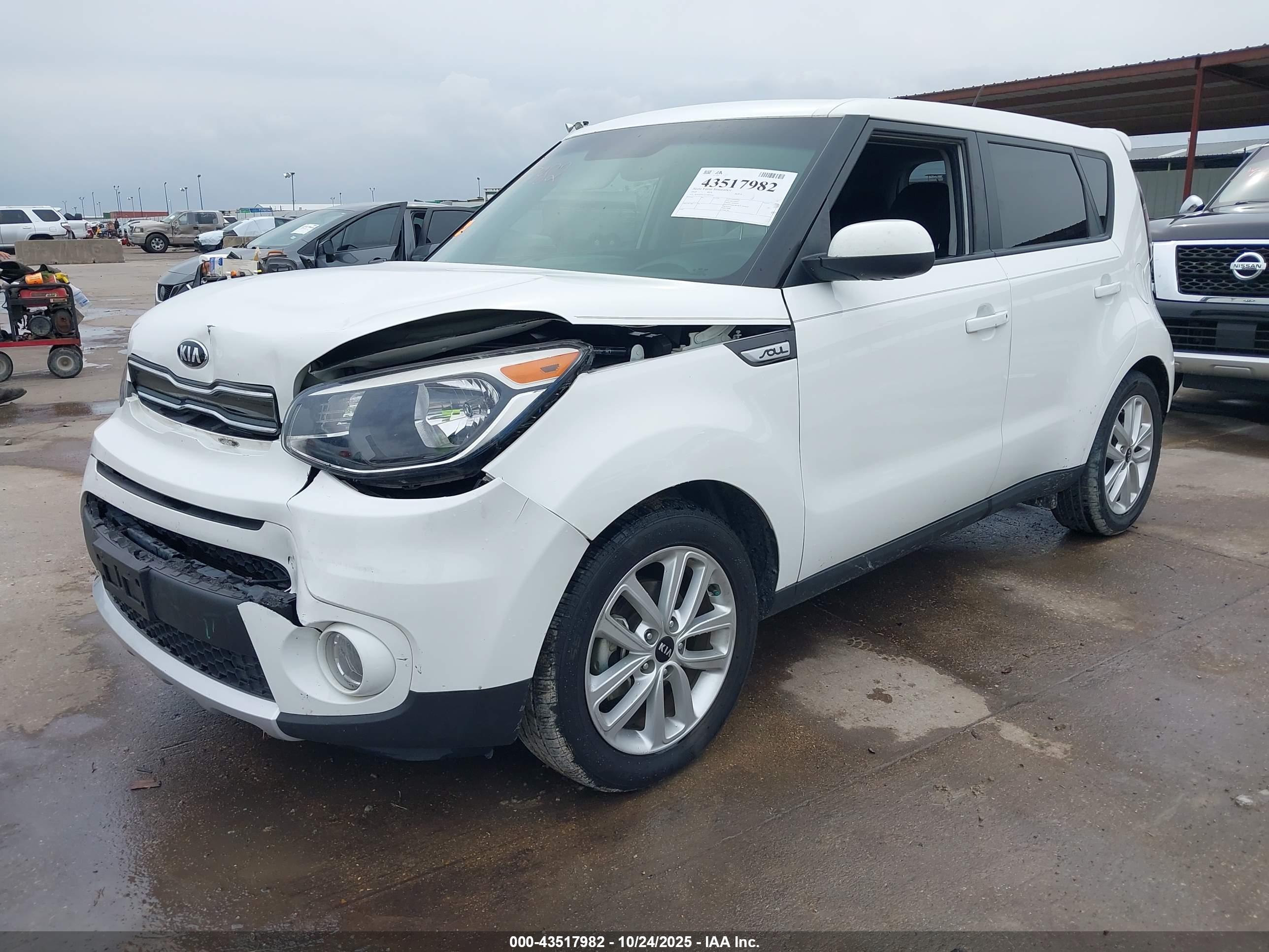 KIA SOUL image 2