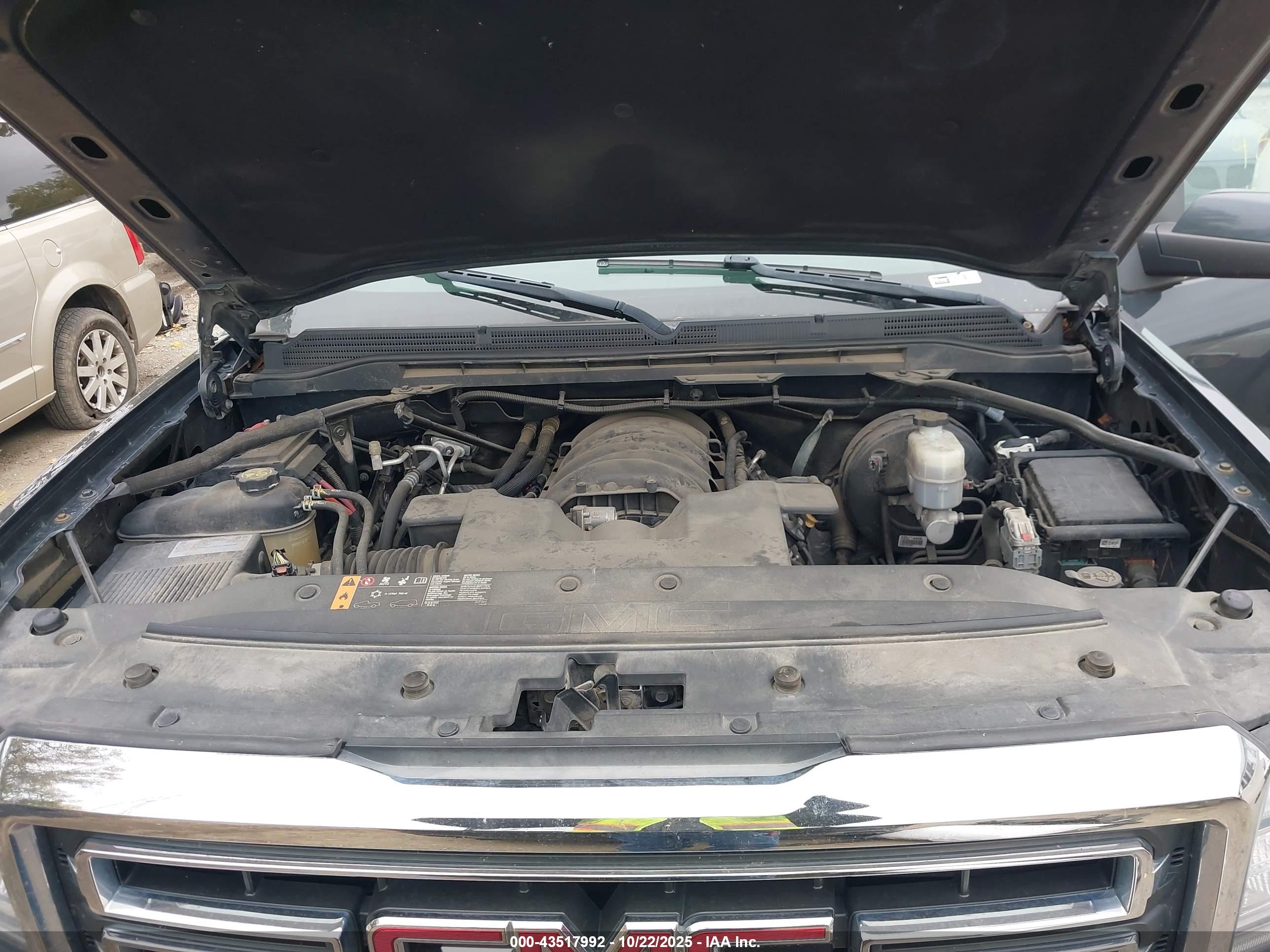 GMC SIERRA image 10