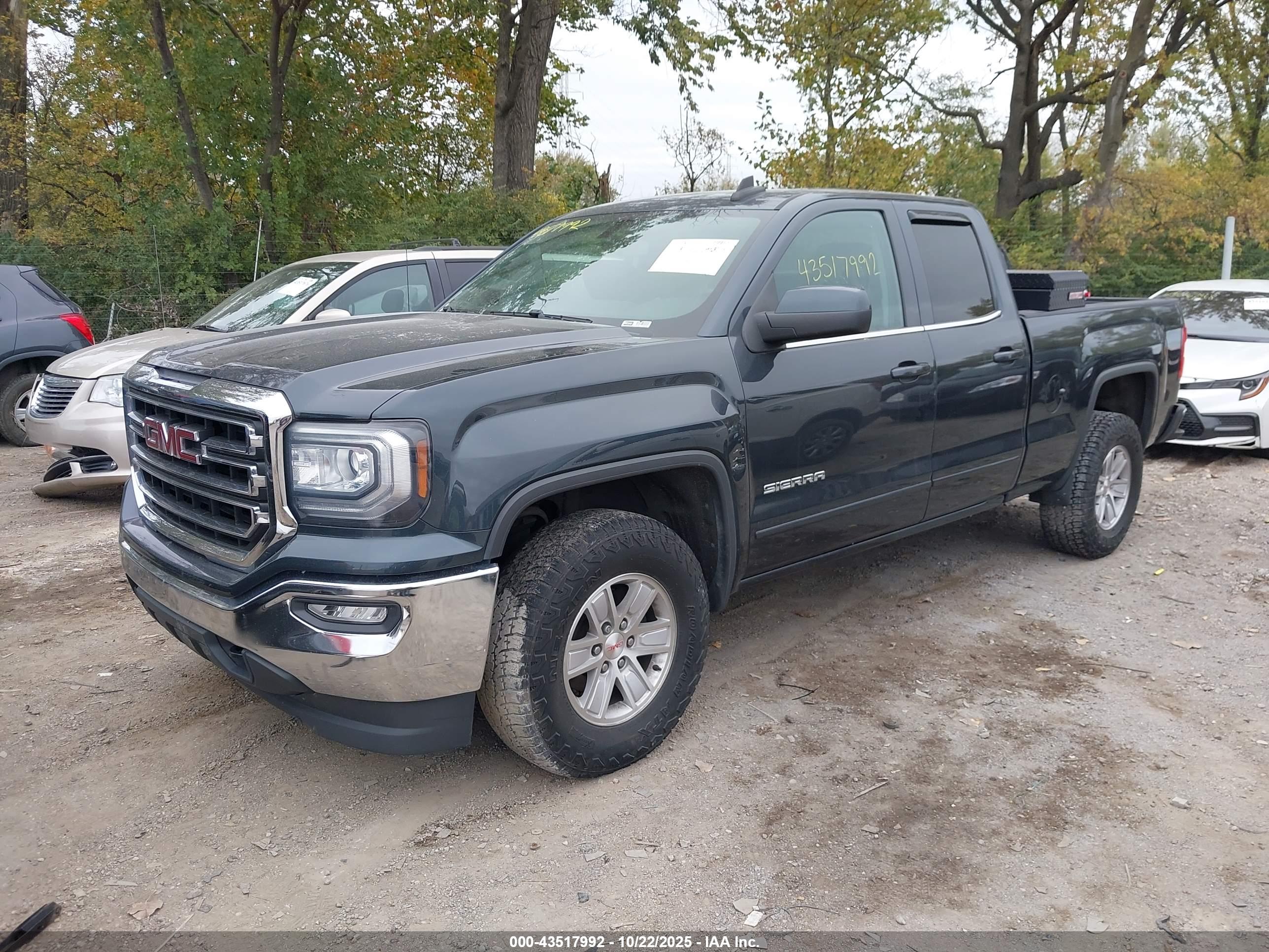 GMC SIERRA image 2