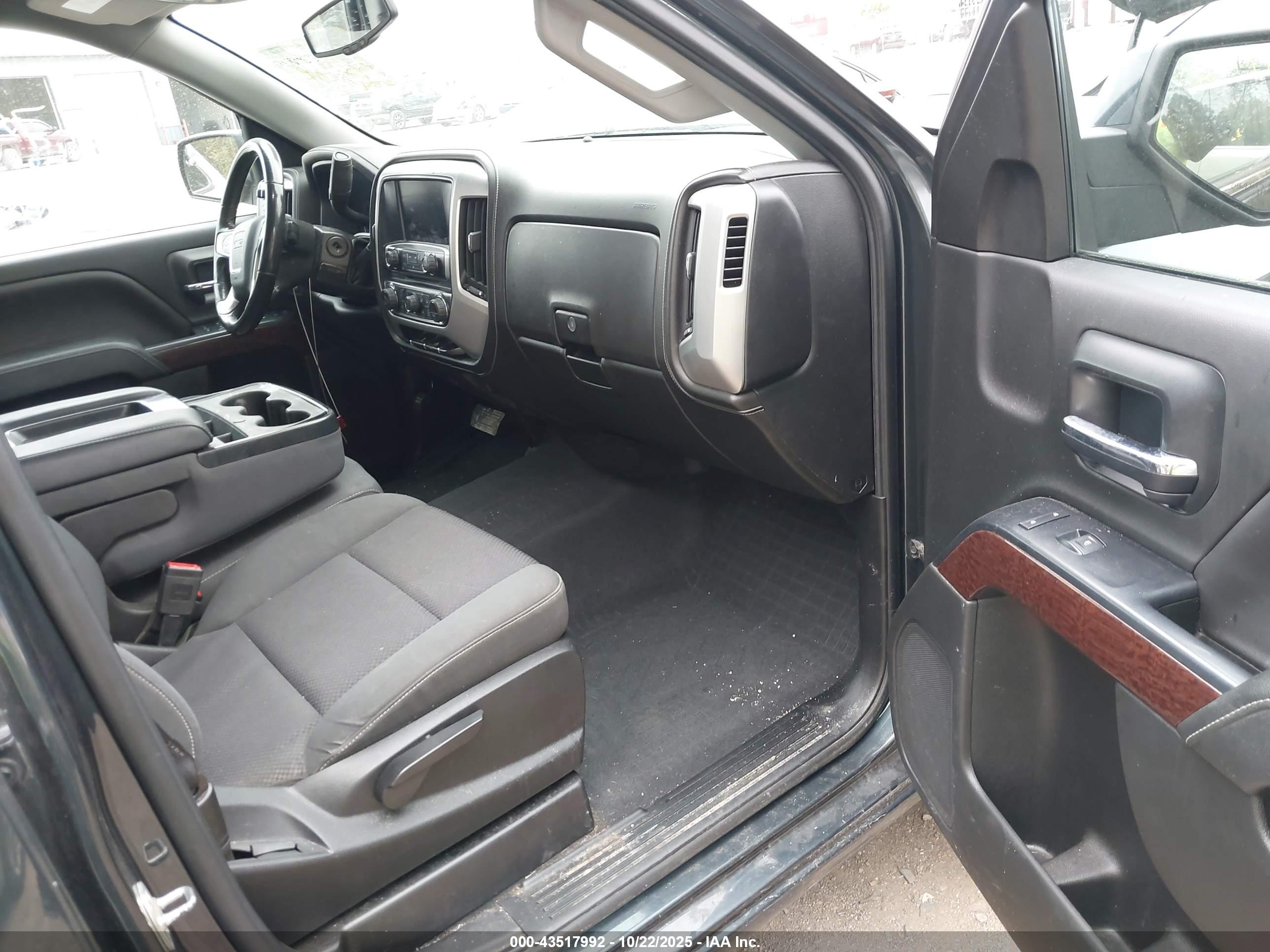 GMC SIERRA image 5