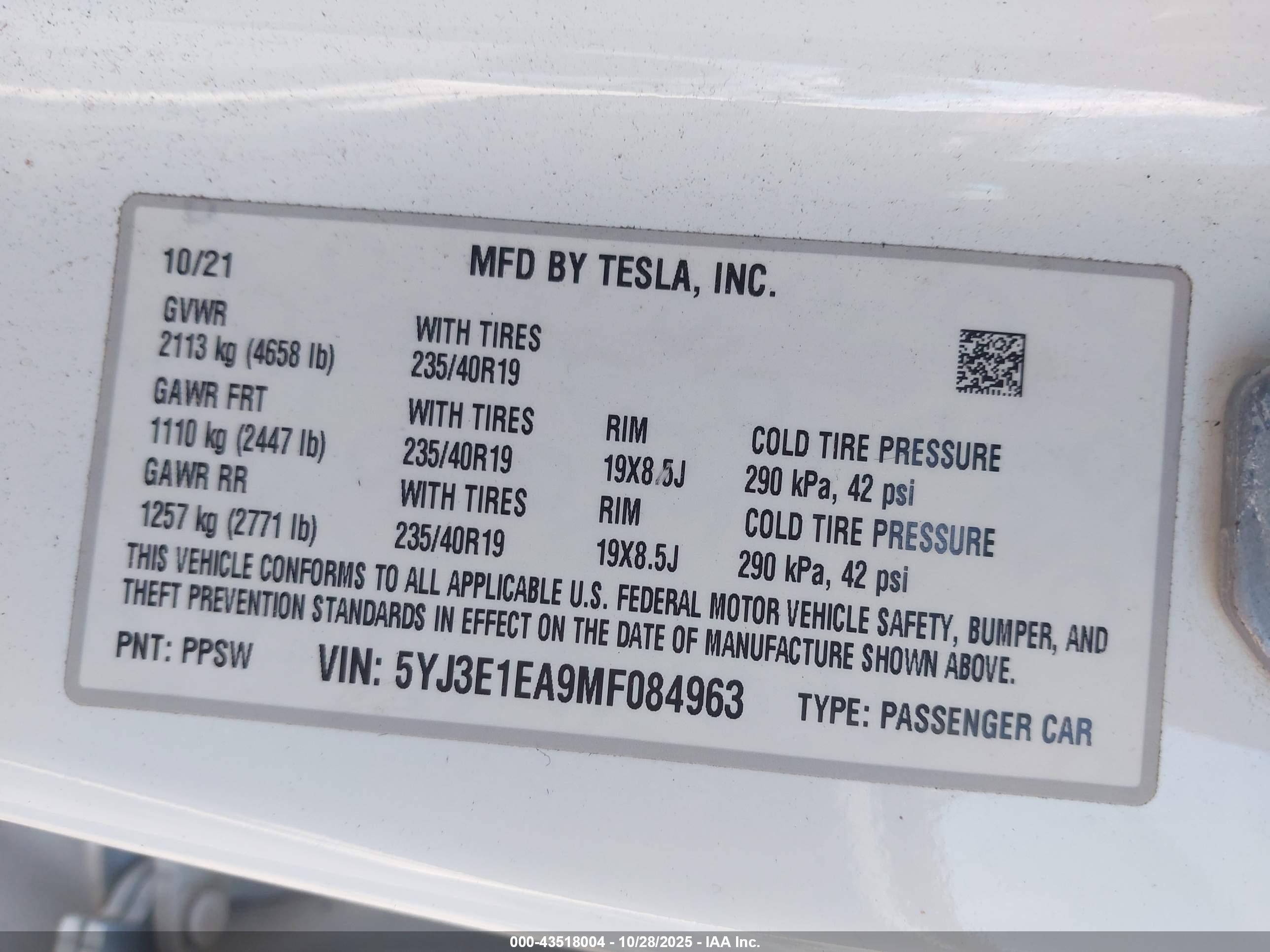 TESLA MODEL image 9