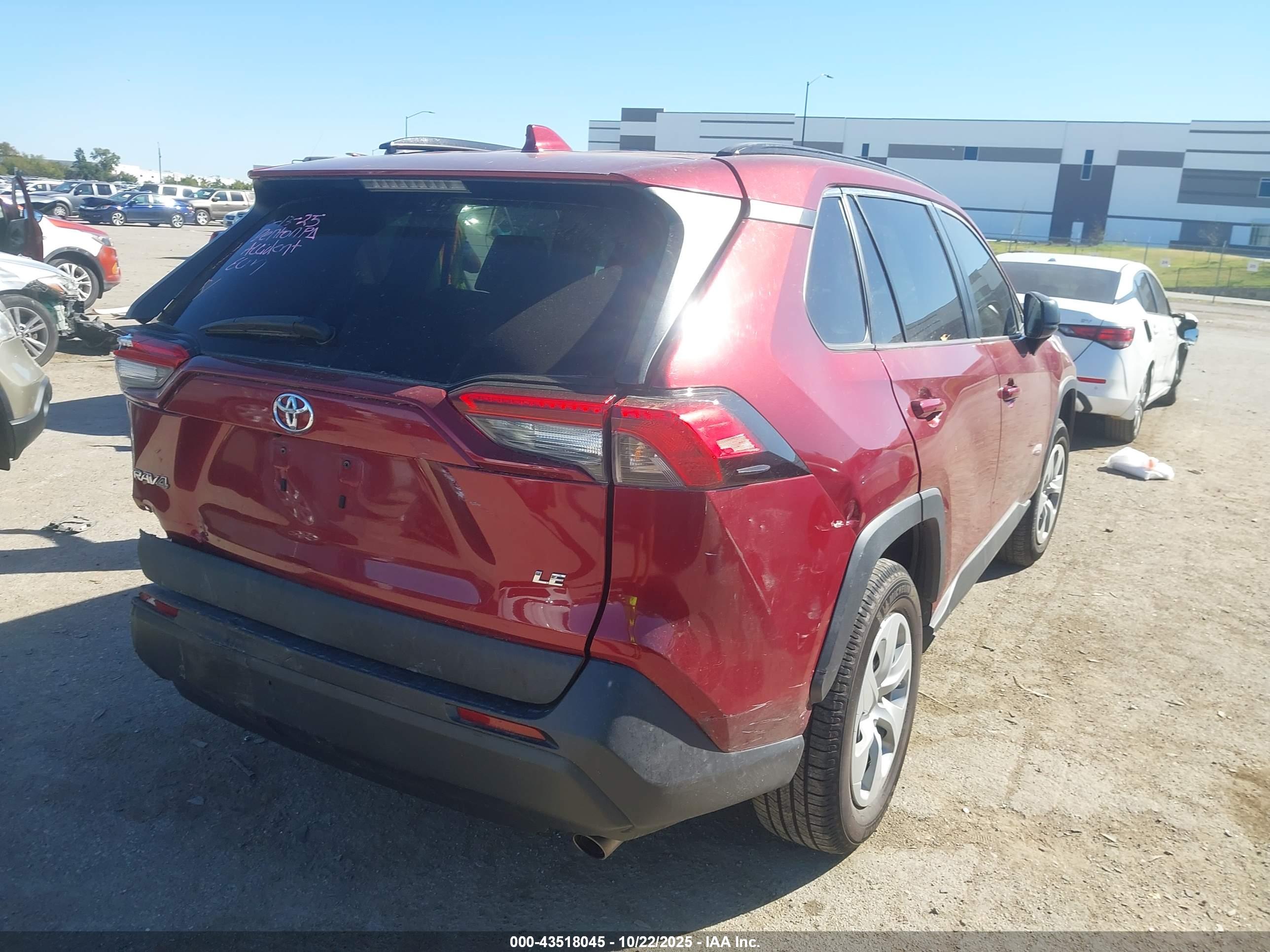 TOYOTA RAV4 image 4