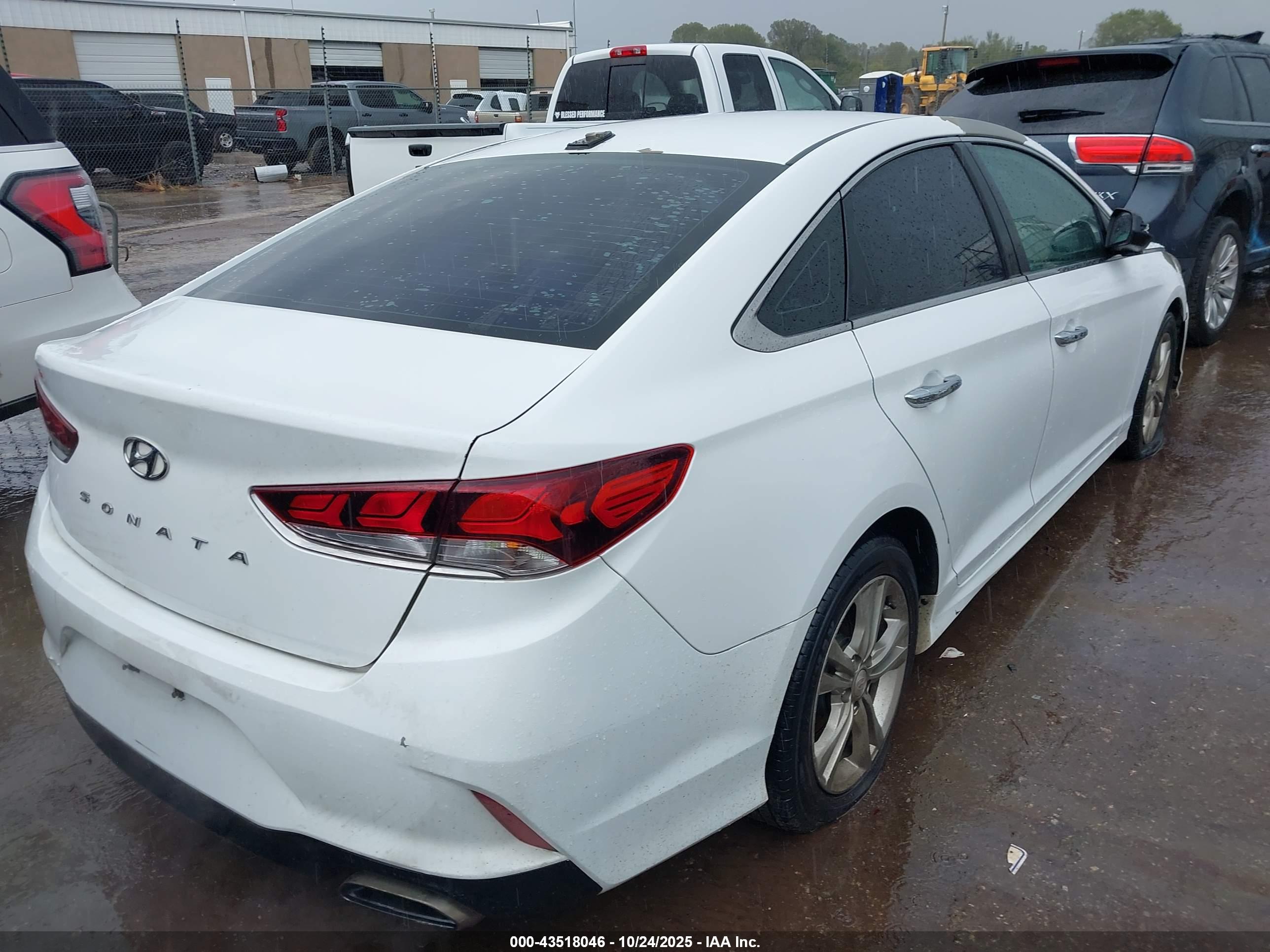 HYUNDAI SONATA image 4