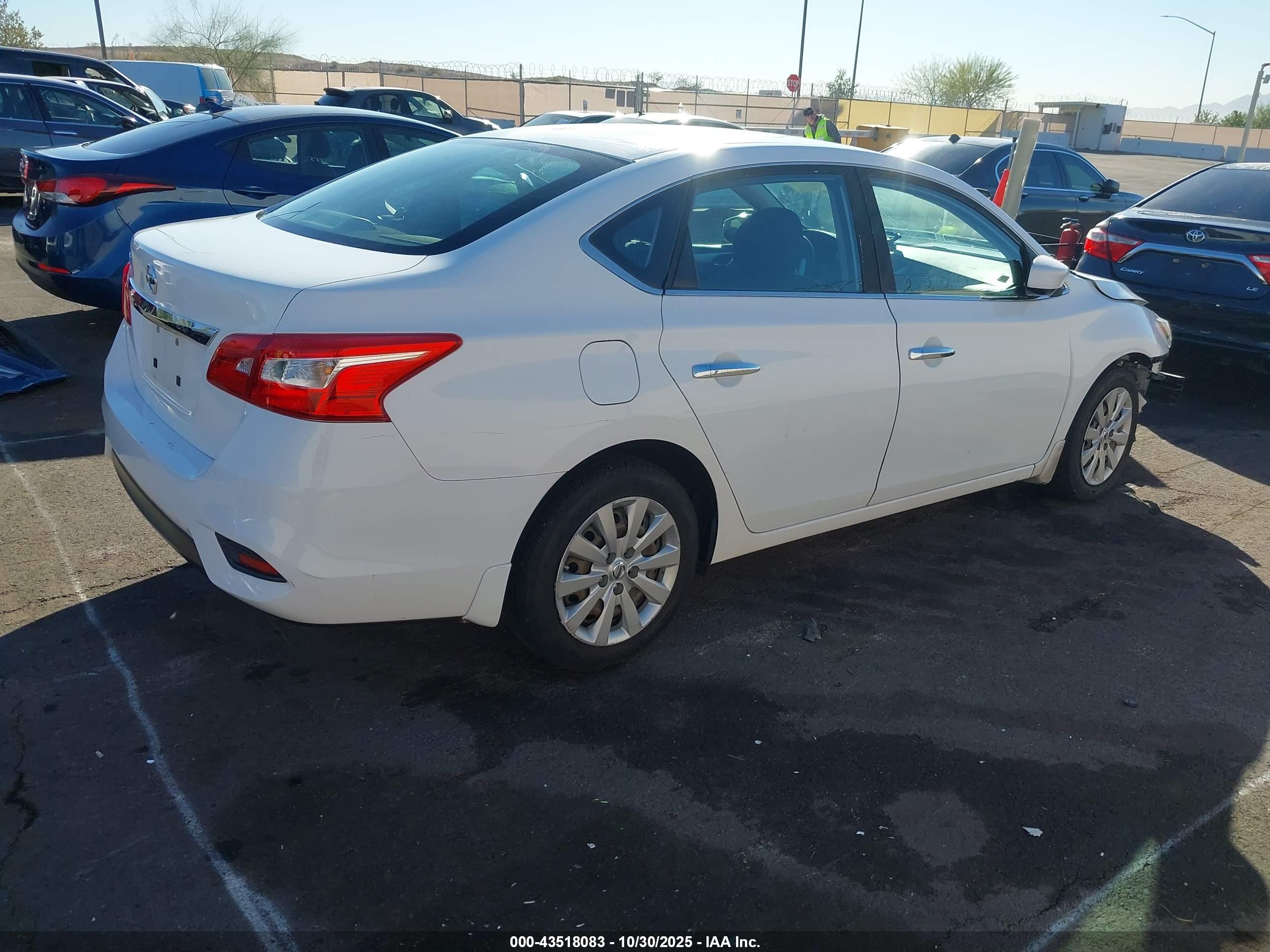 NISSAN SENTRA image 4