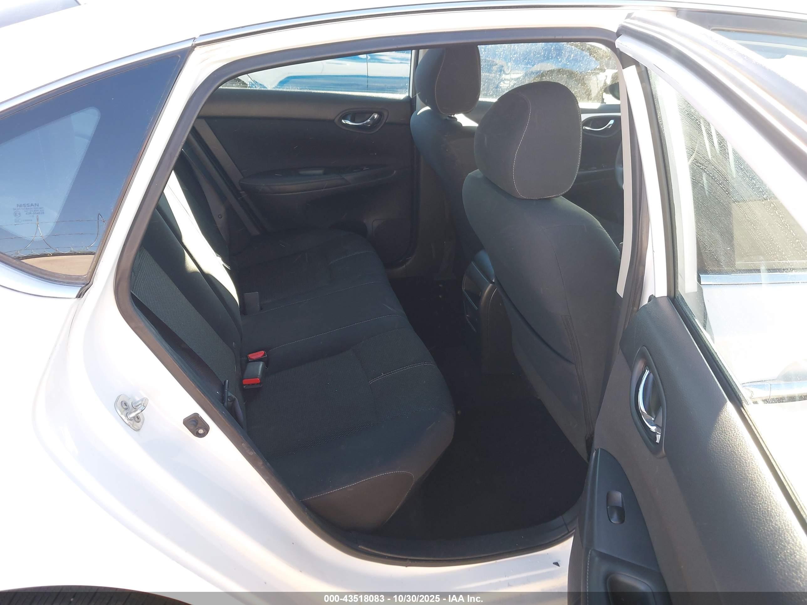 NISSAN SENTRA image 8
