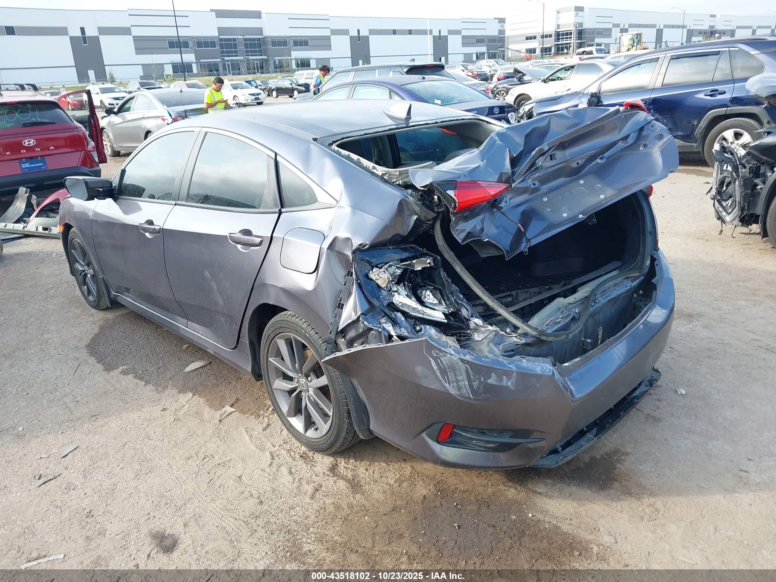 HONDA CIVIC image 3