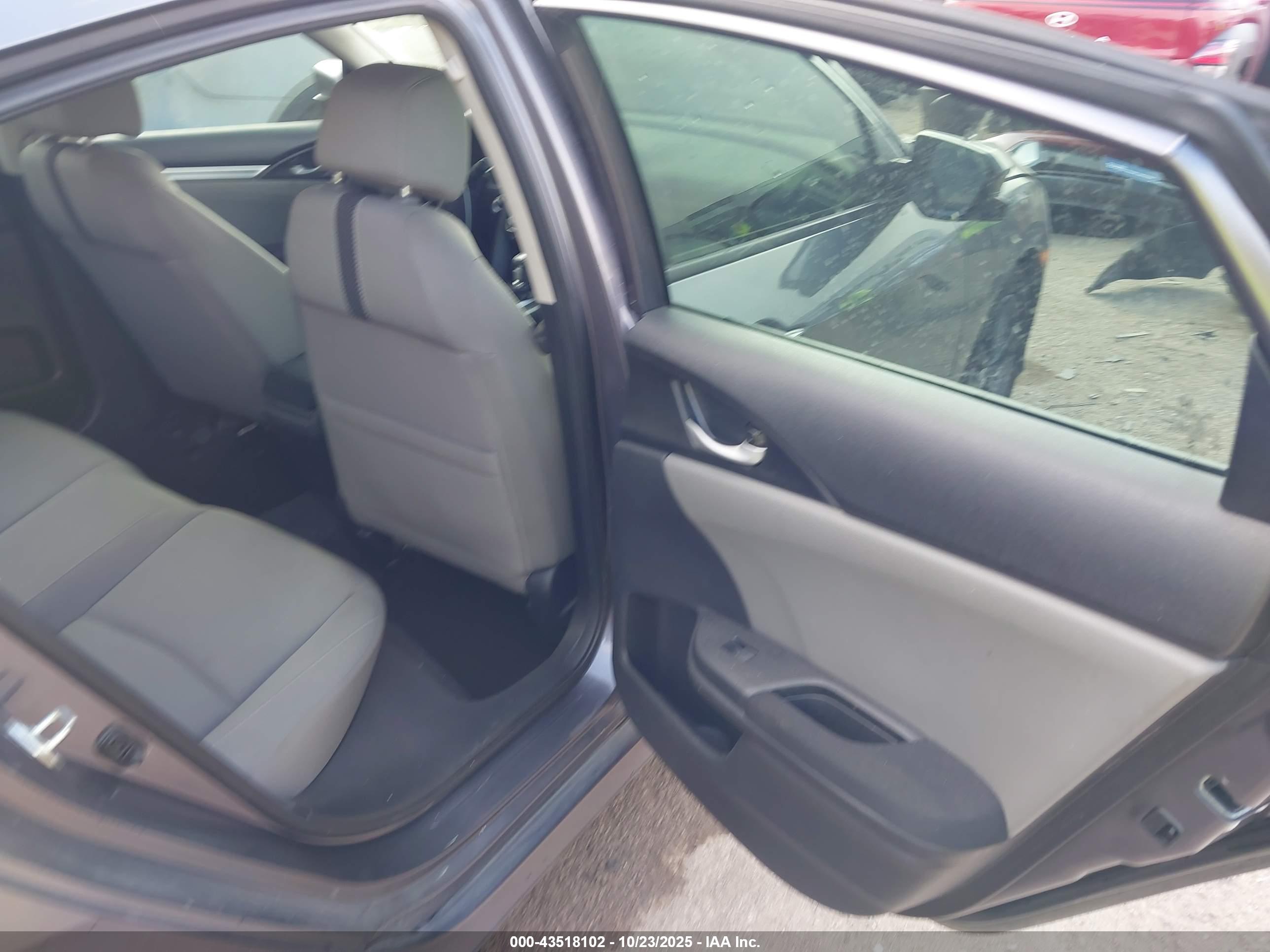 HONDA CIVIC image 8