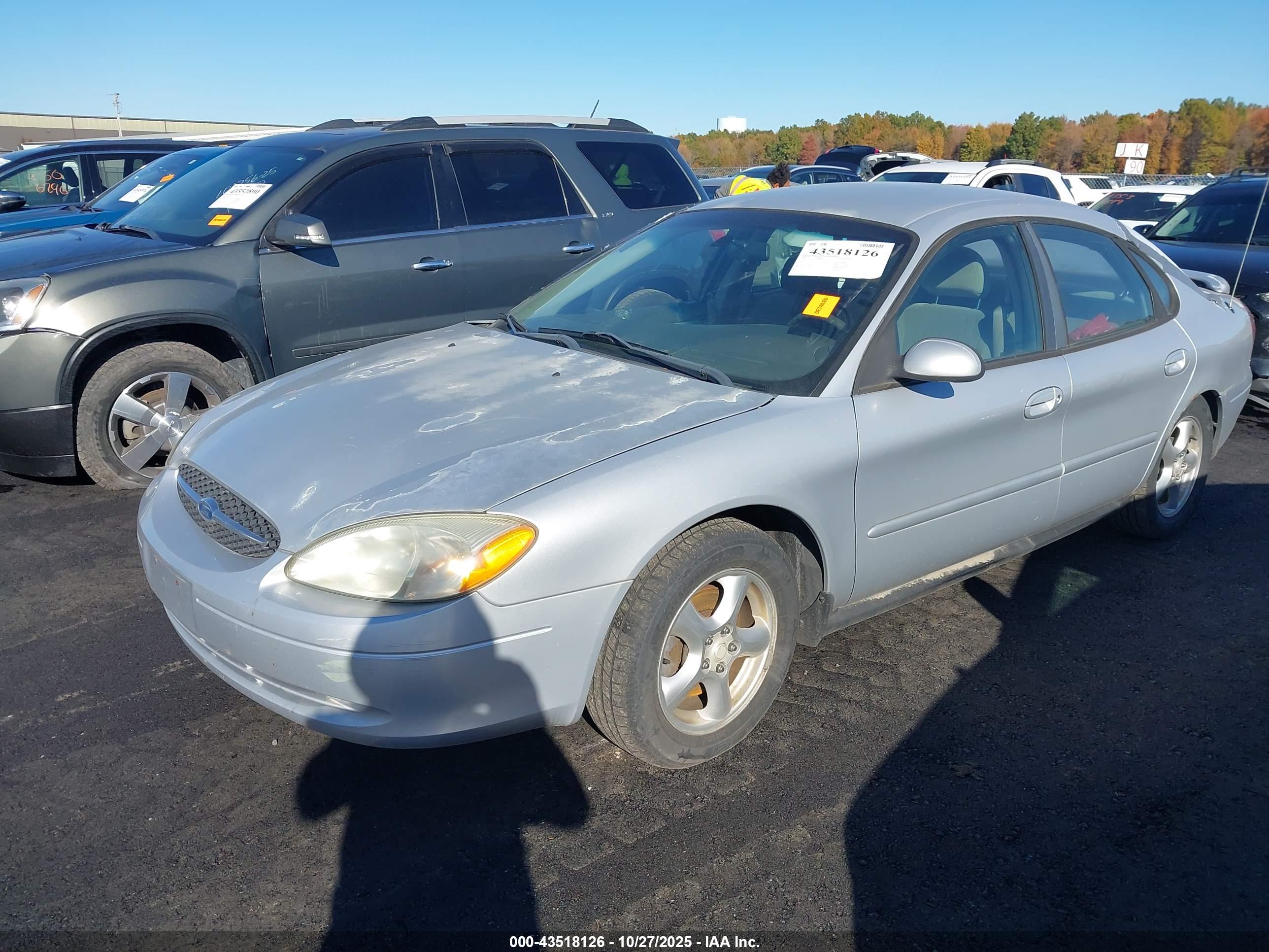 FORD TAURUS image 2