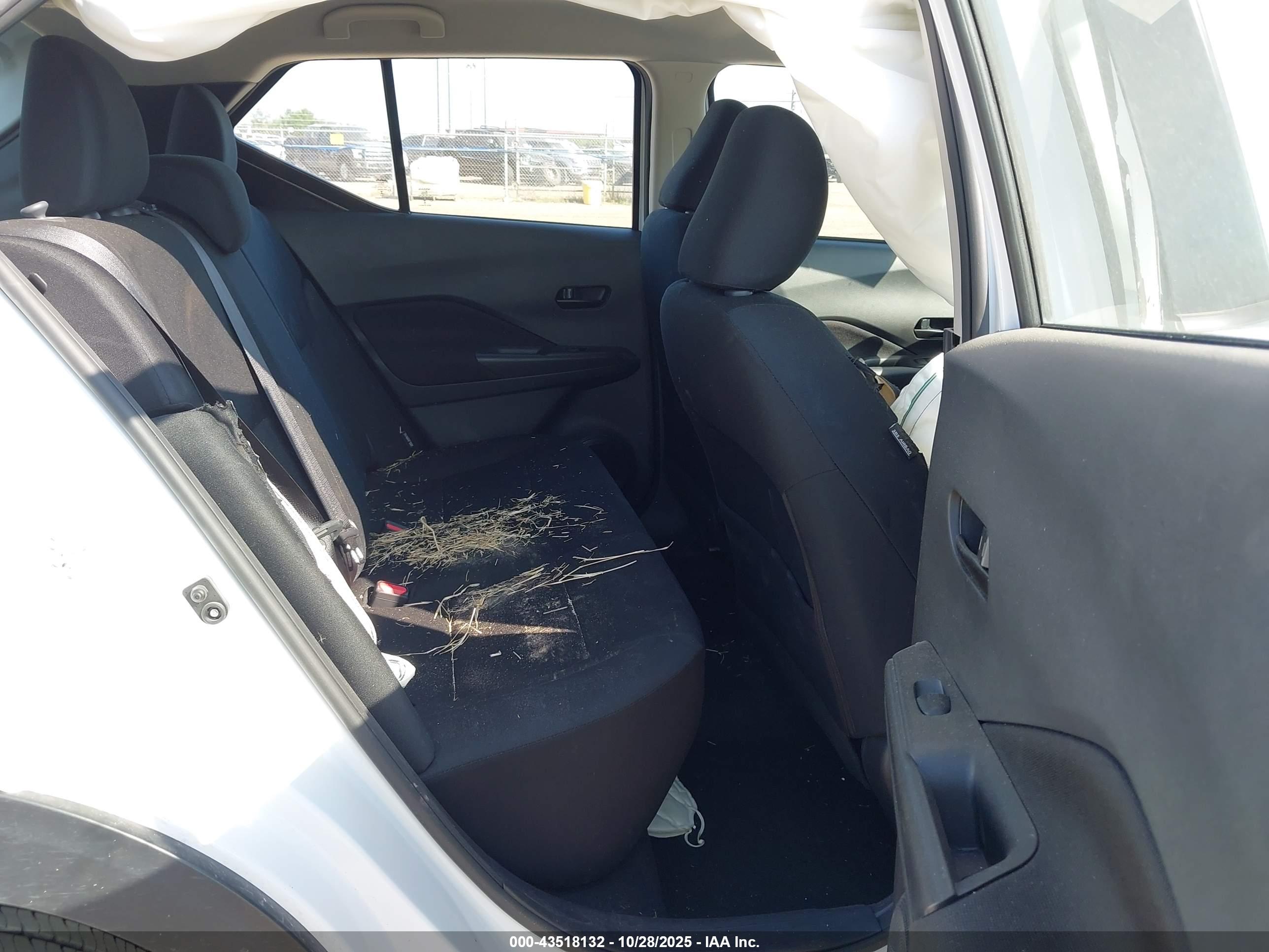 NISSAN KICKS image 8
