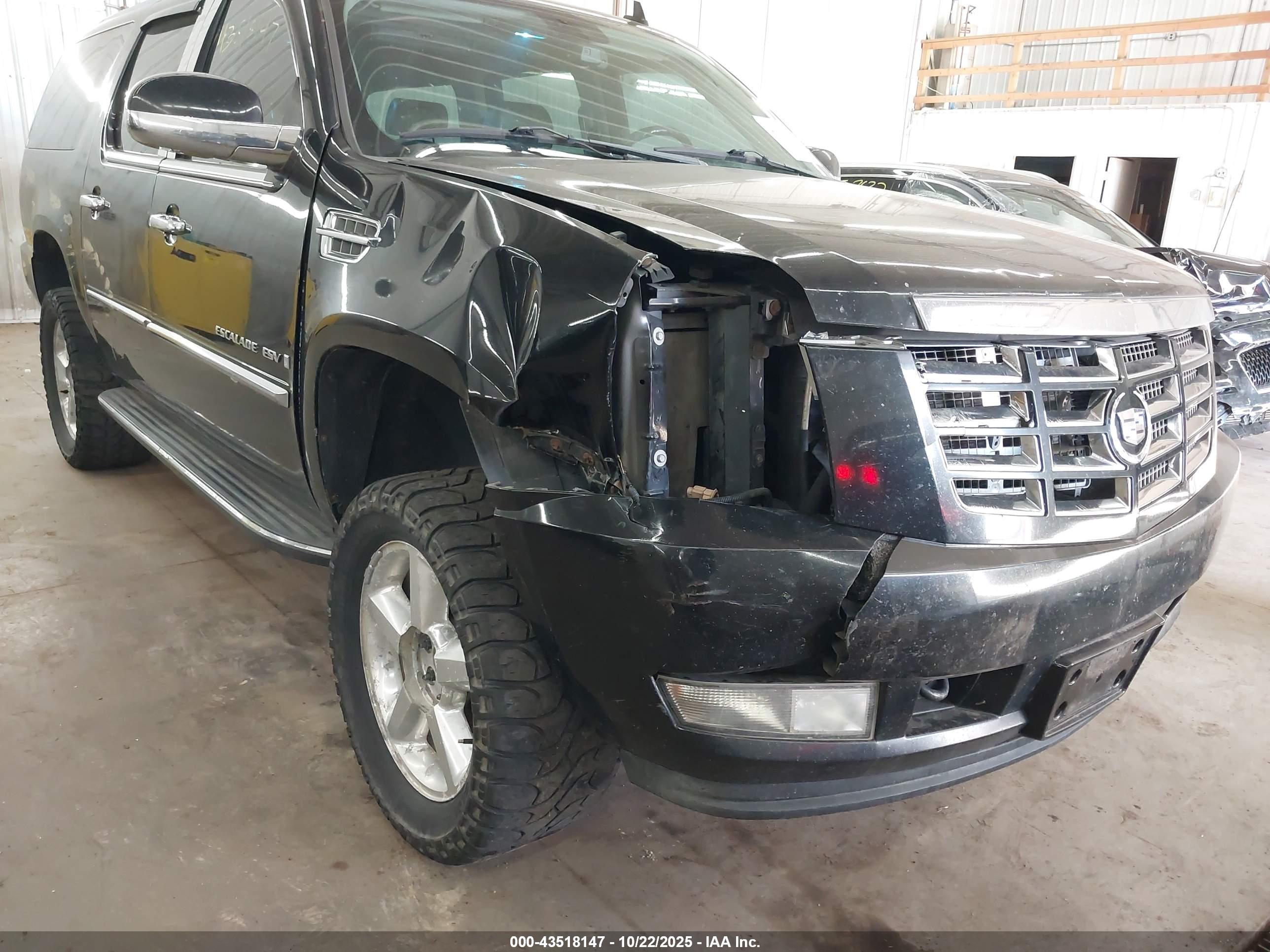 CADILLAC ESCALADE image 6