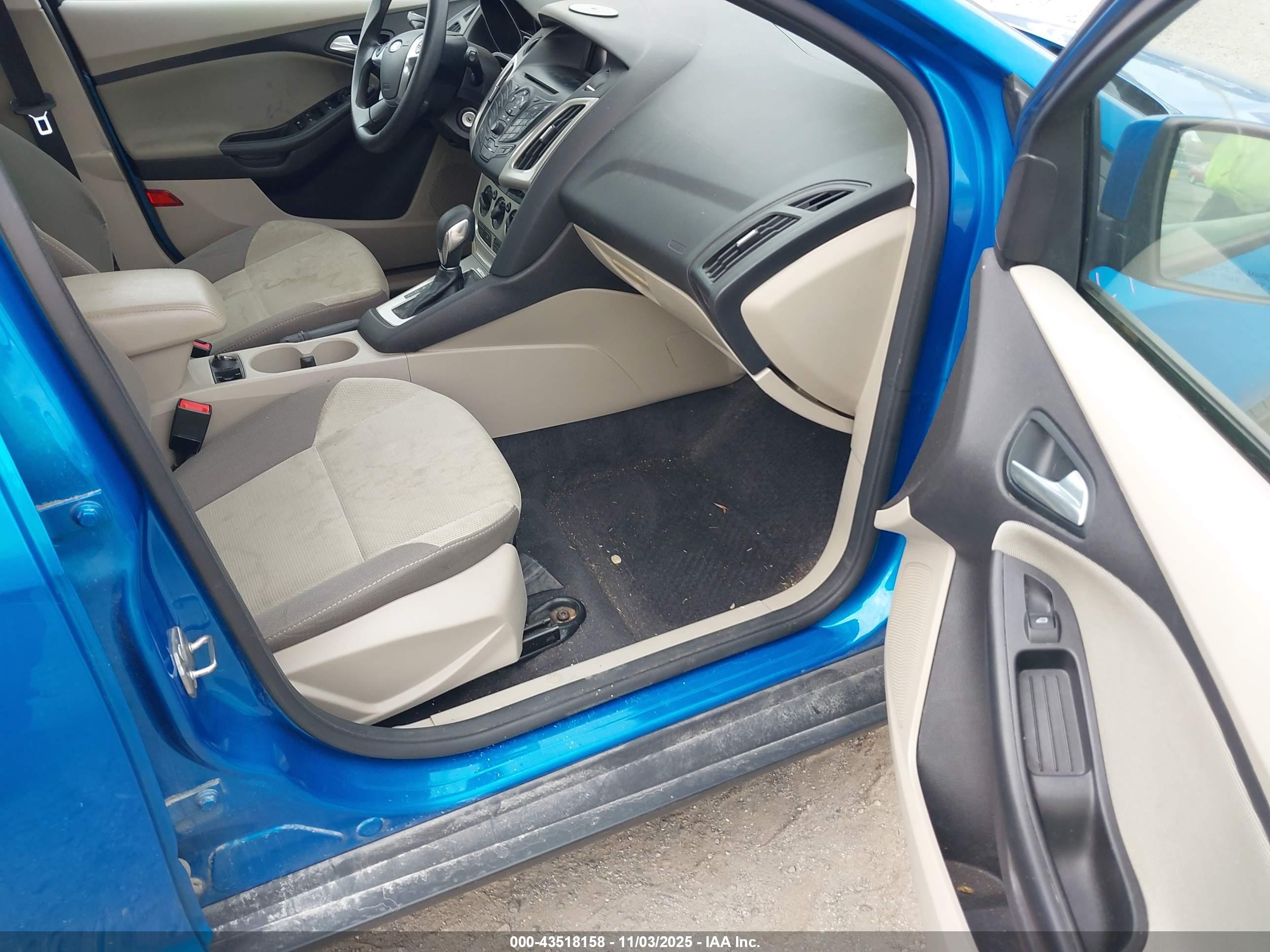 FORD FOCUS image 5