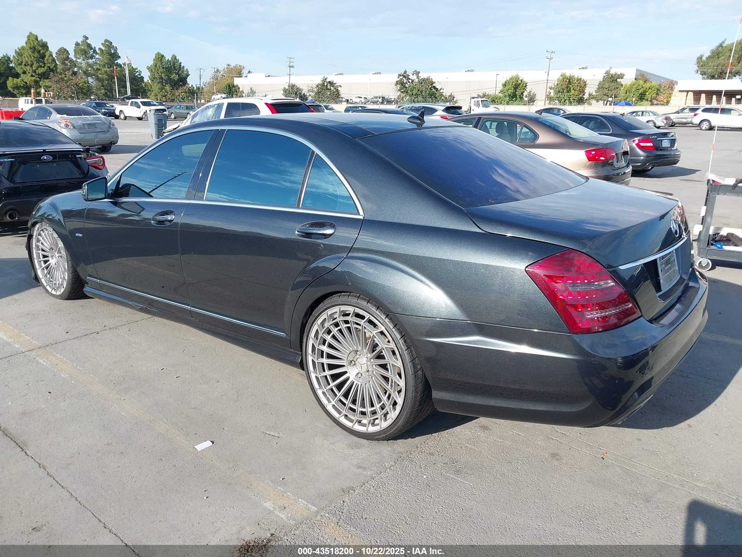 MERCEDES-BENZ S image 3