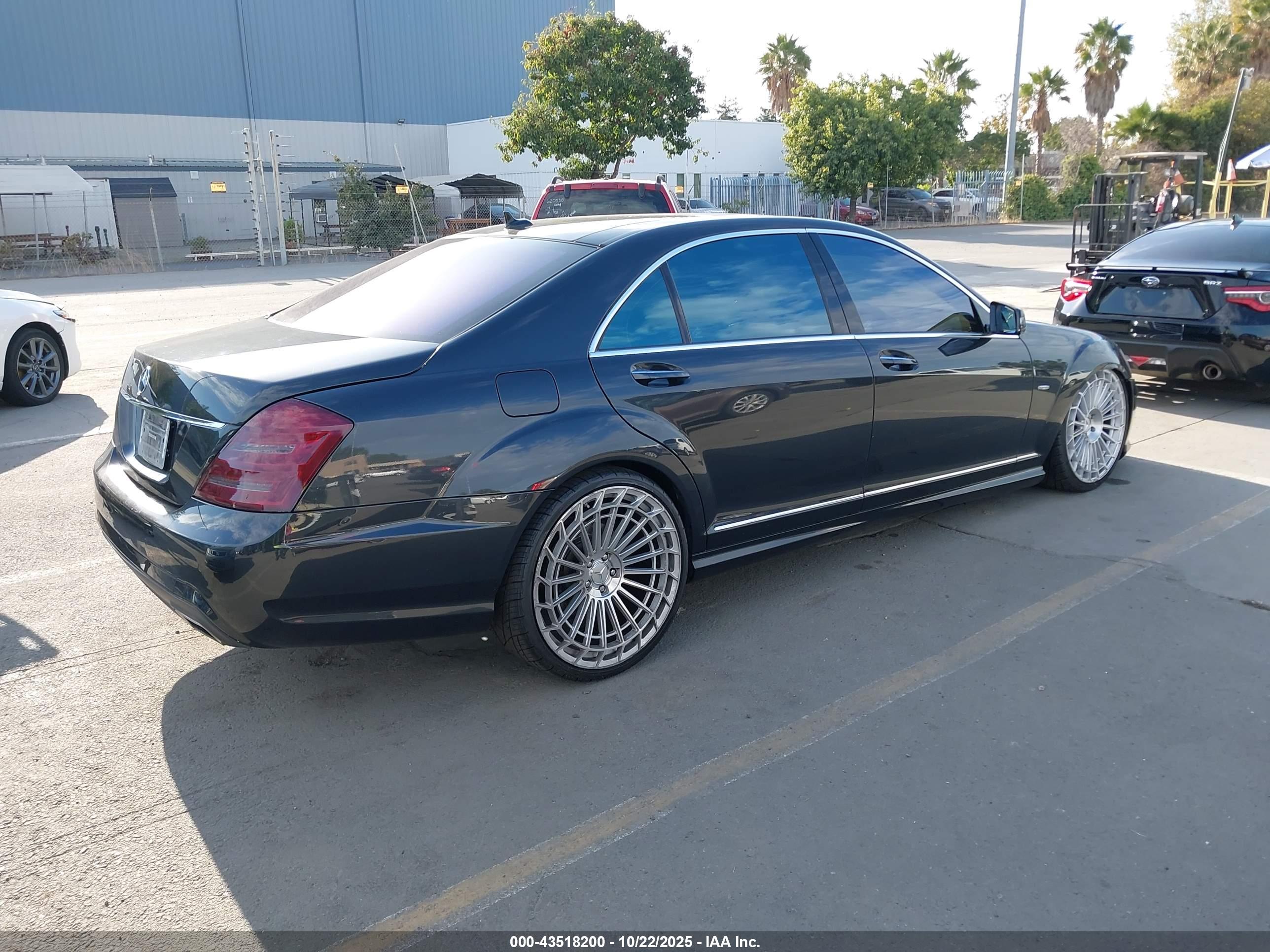 MERCEDES-BENZ S image 4