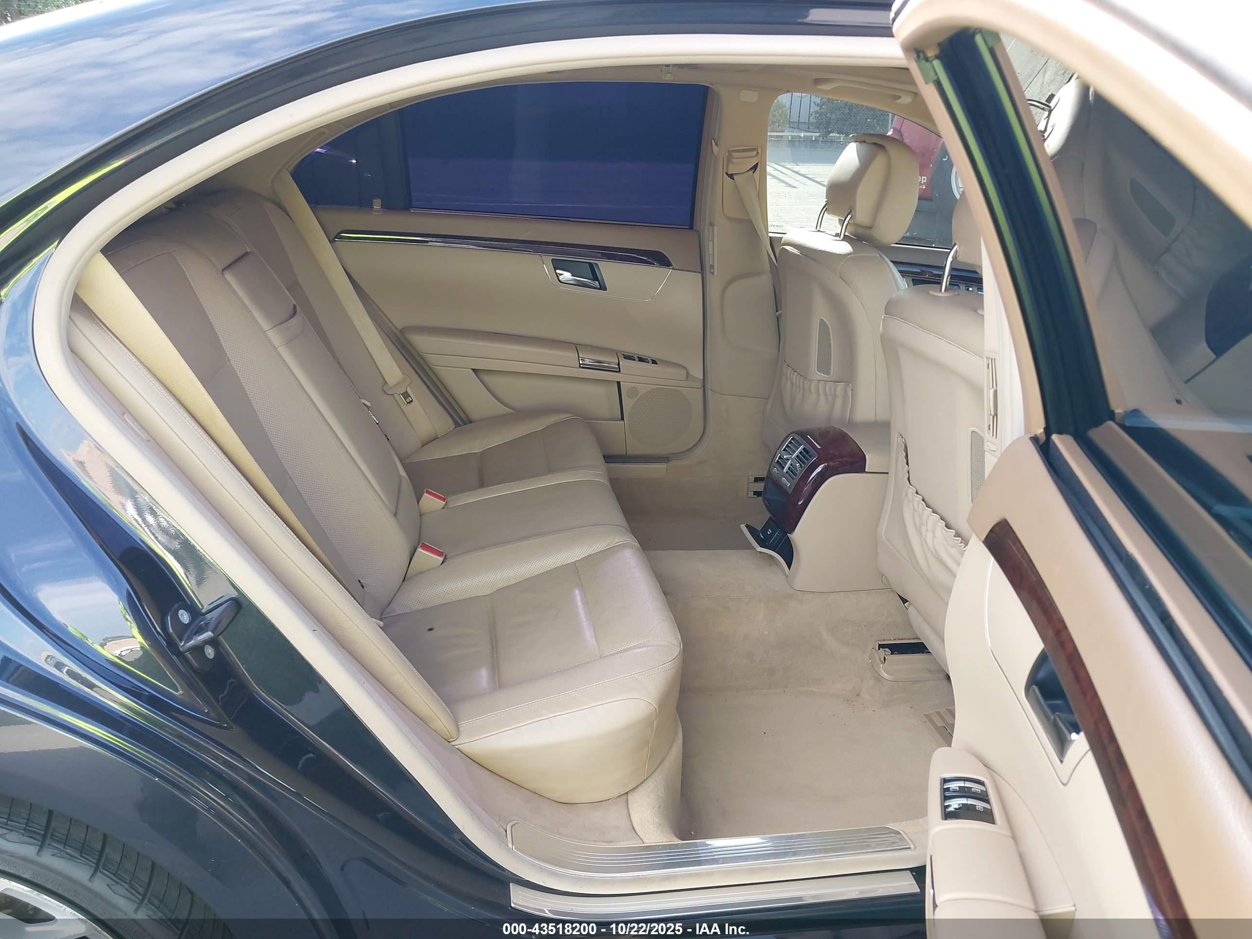 MERCEDES-BENZ S image 8