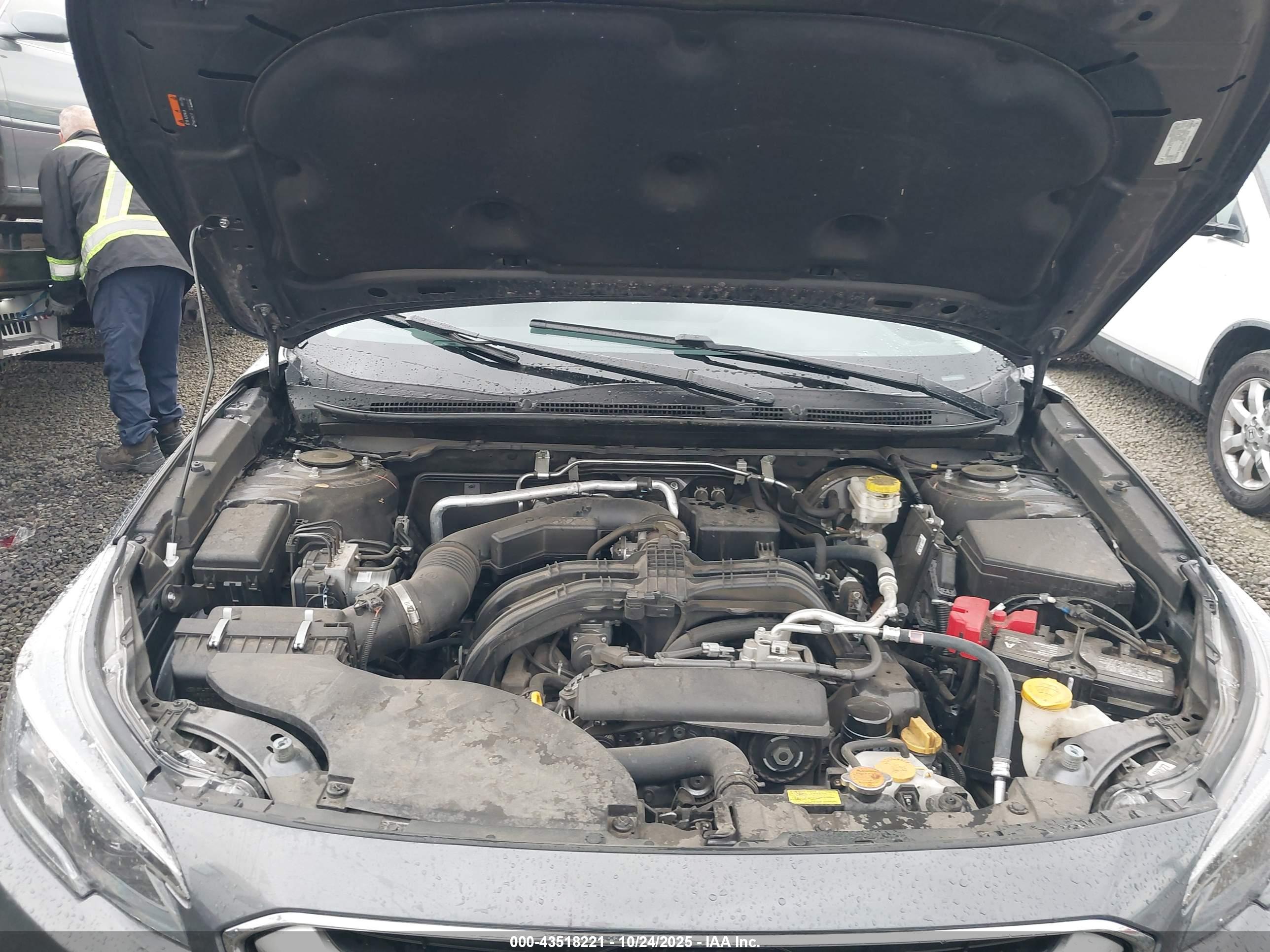 SUBARU OUTBACK image 10