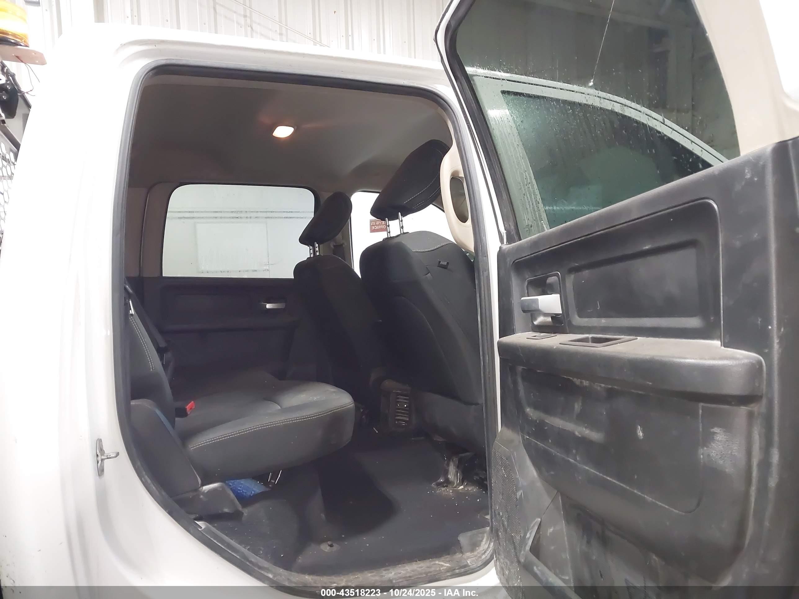 RAM 2500 image 8