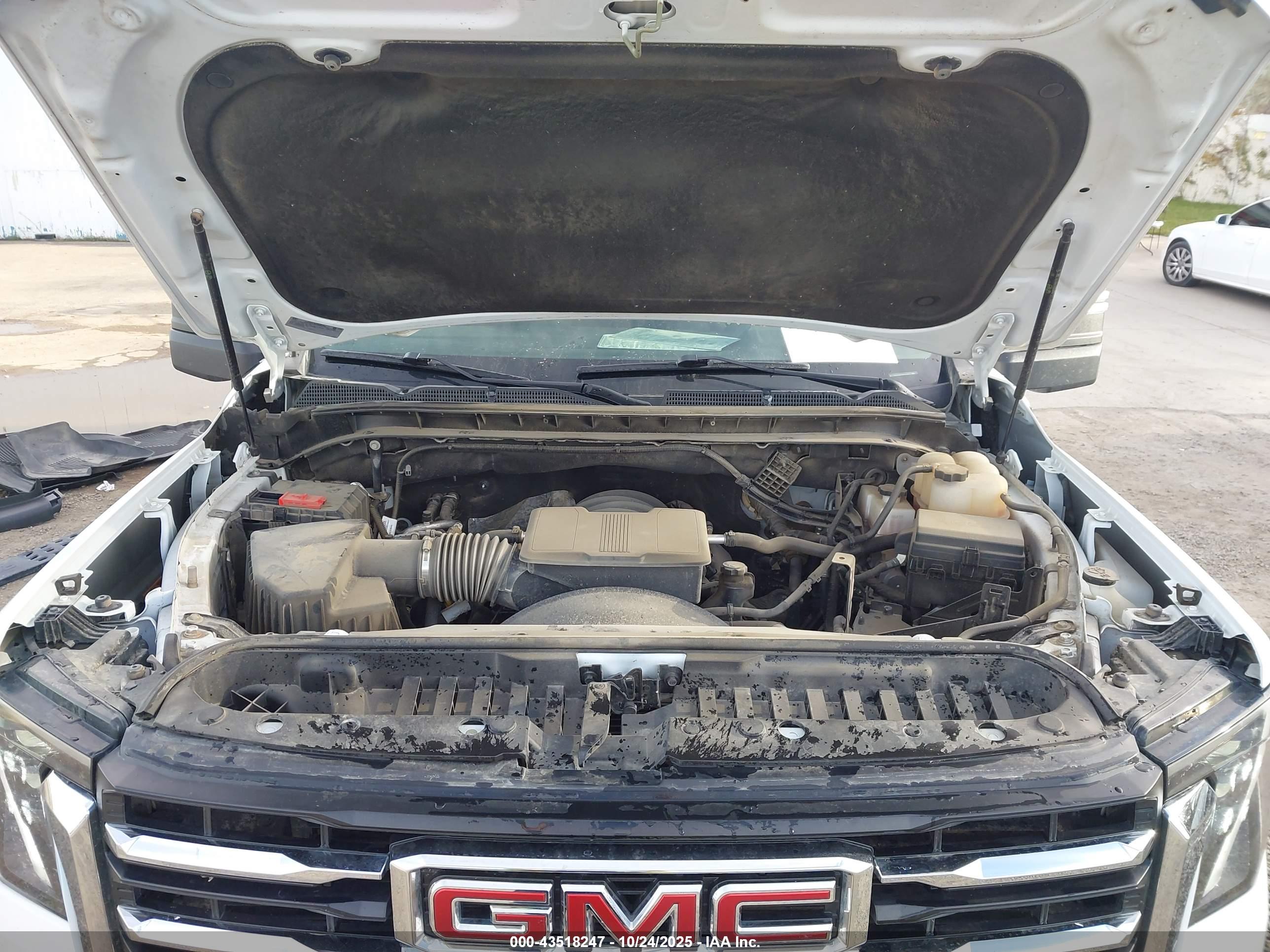 GMC SIERRA image 10